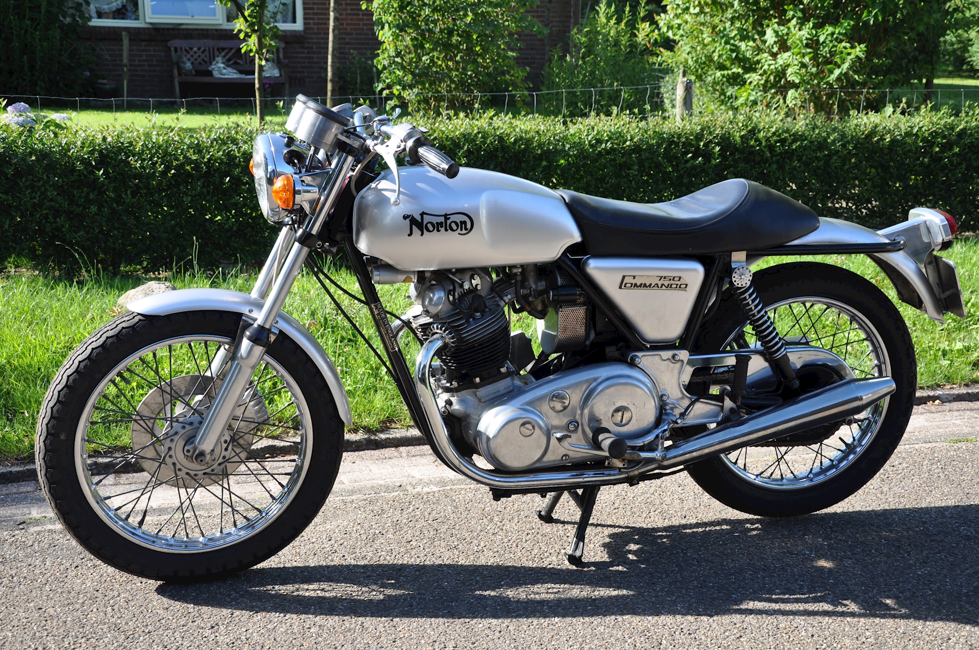 Norton Commando 750 Interstate (MK1) - 11.JPG