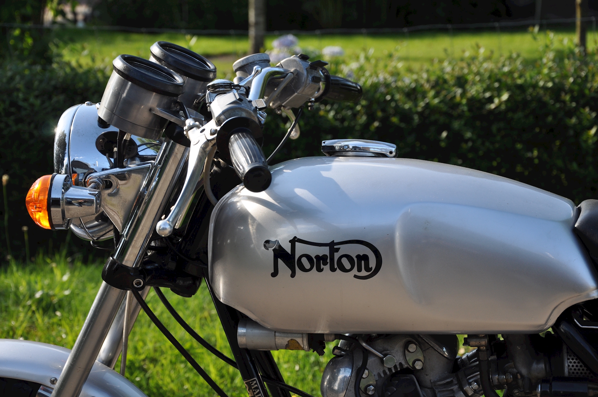 Norton Commando 750 Interstate (MK1) - 15.JPG