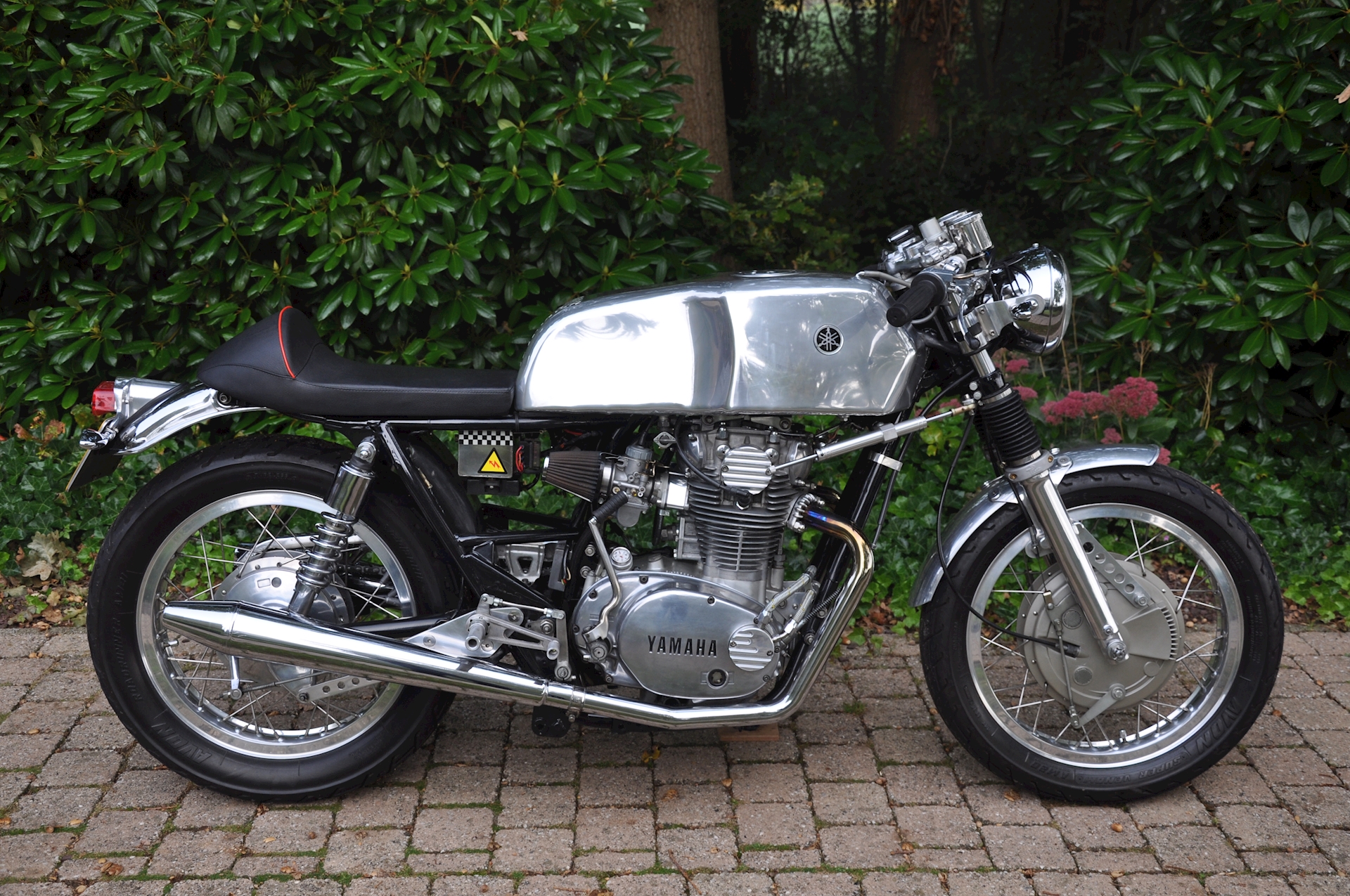 Yamaha XS650 caferacer-01.jpg
