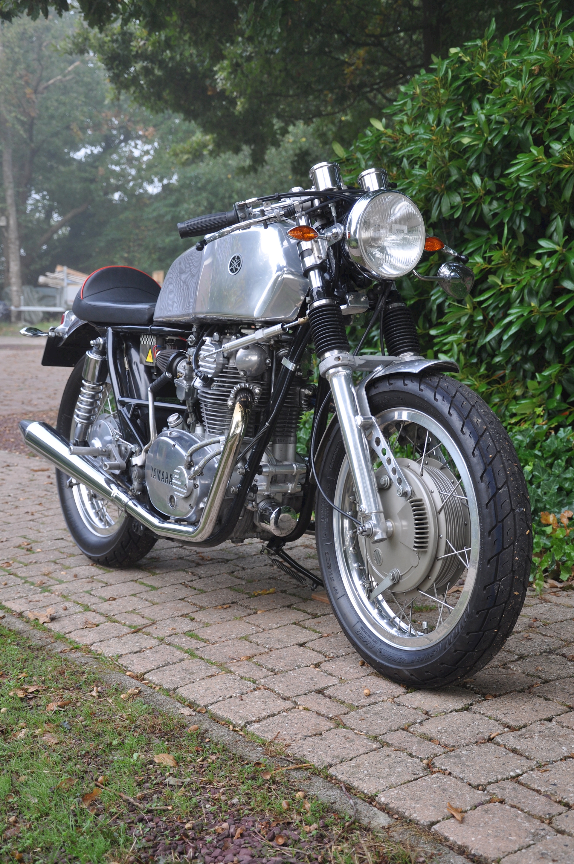Yamaha XS650 caferacer-02.jpg