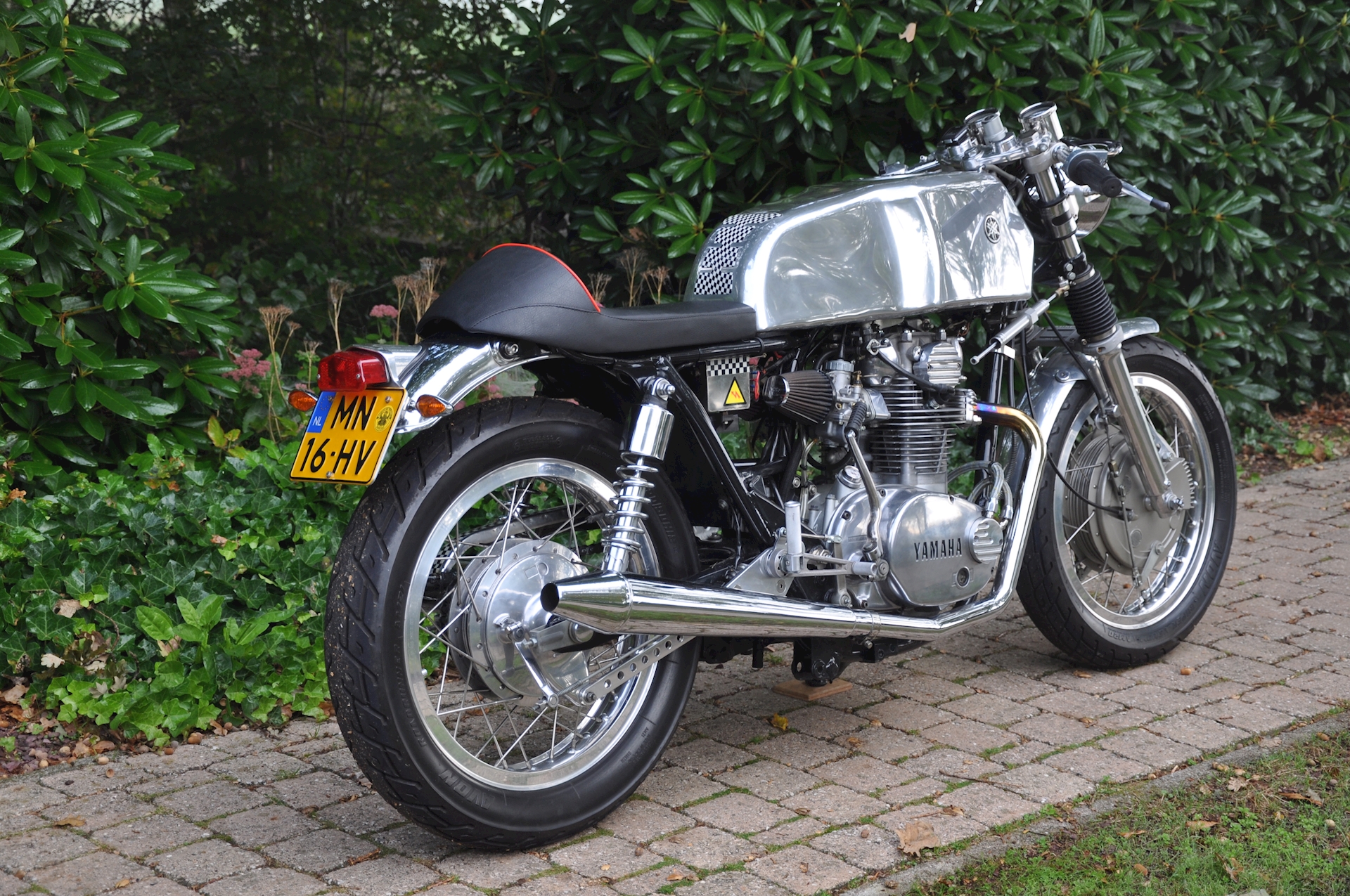 Yamaha XS650 caferacer-12.jpg