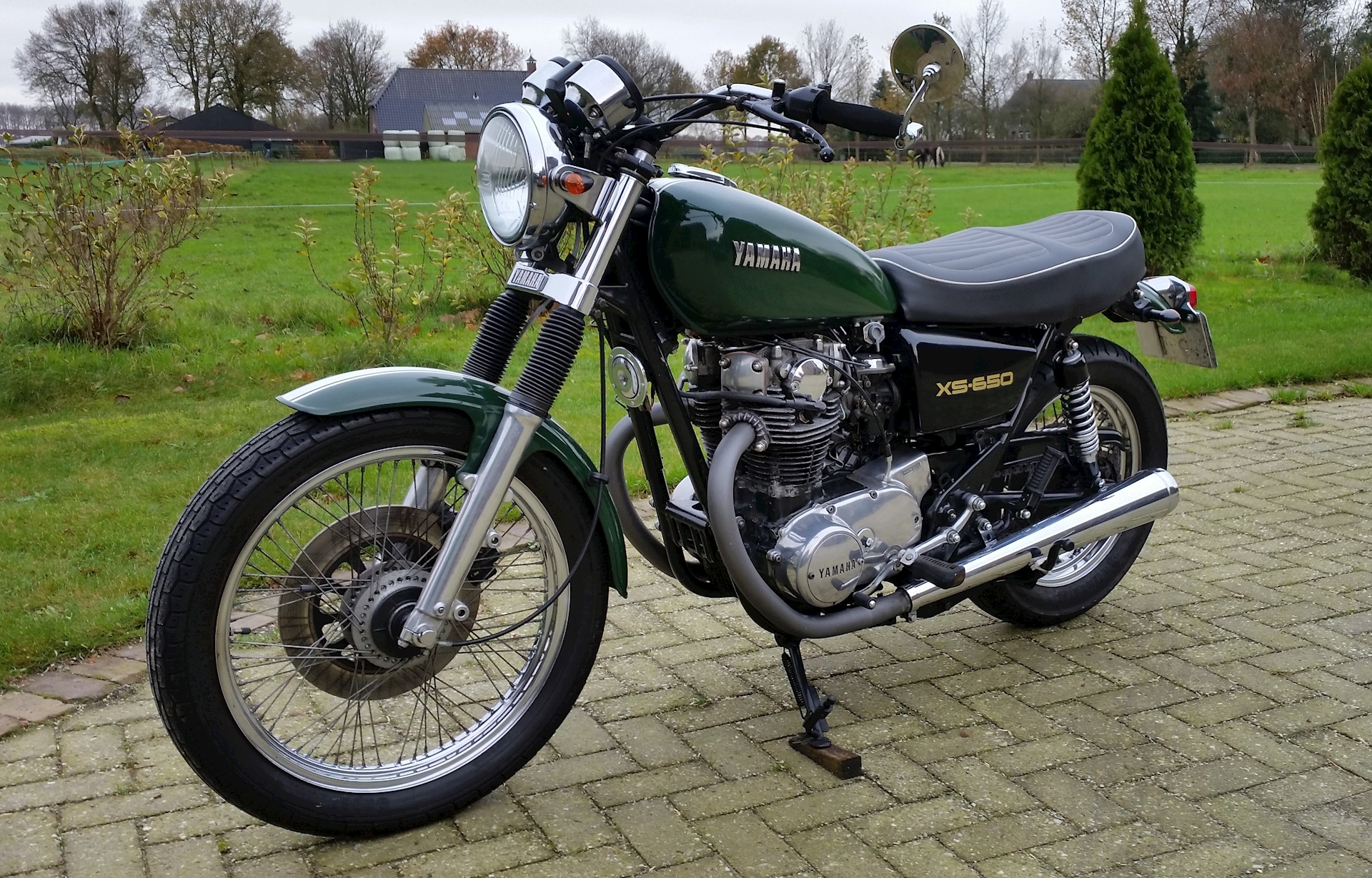 Yamaha XS650 Groen-Wit-02.jpg