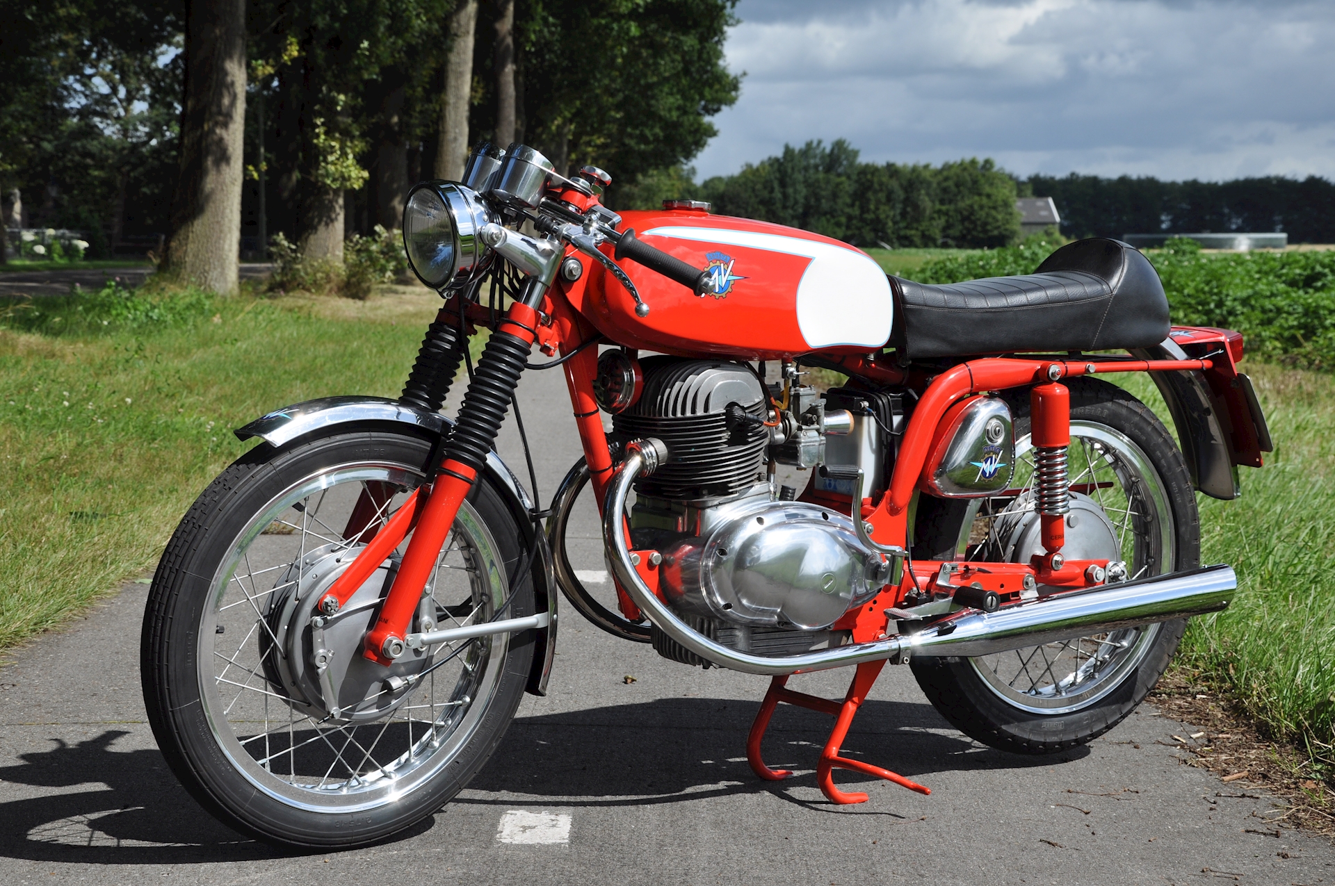 MV-Agusta-350-Sport-05.jpg