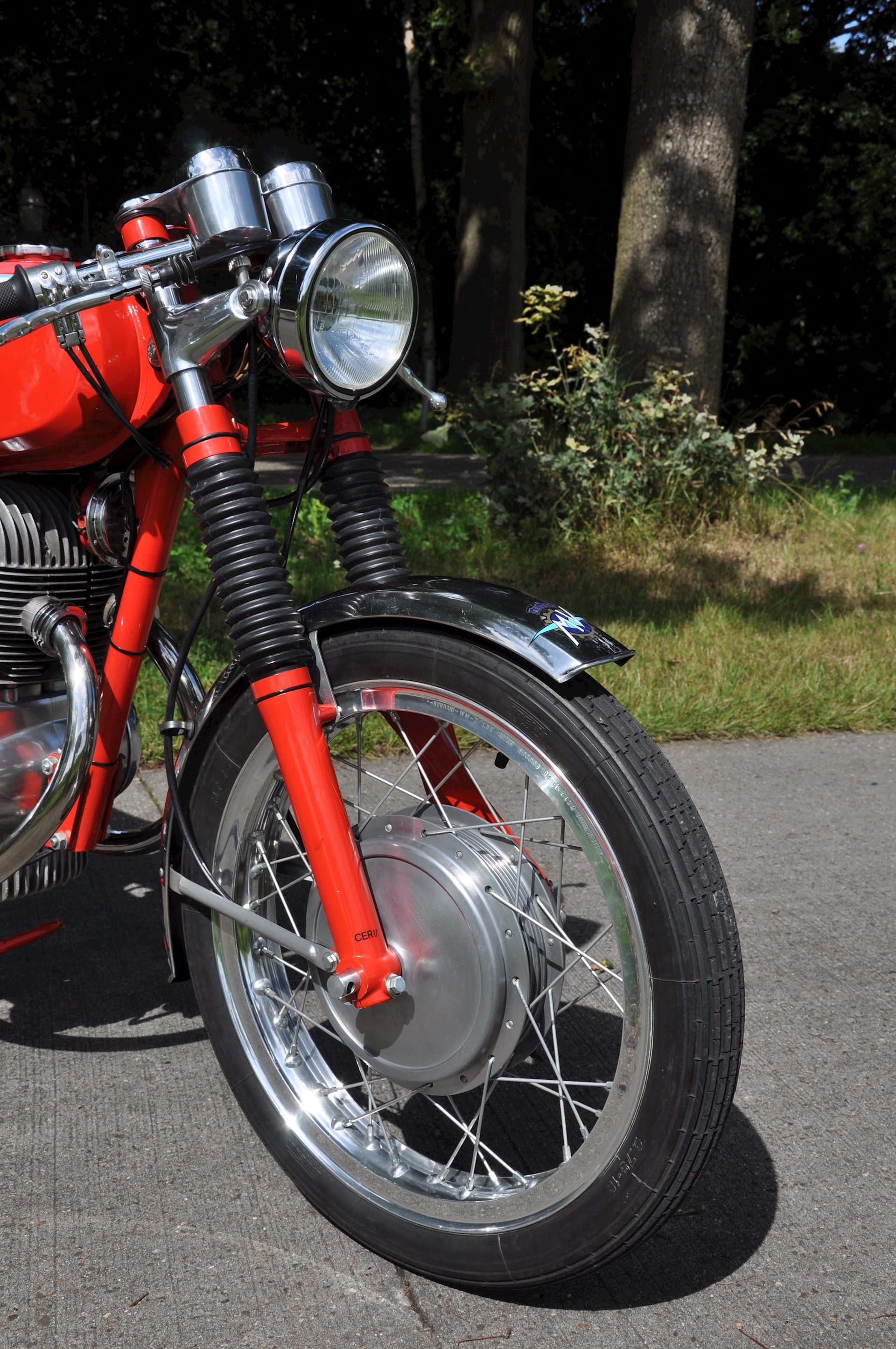 MV-Agusta-350-Sport-08.jpg