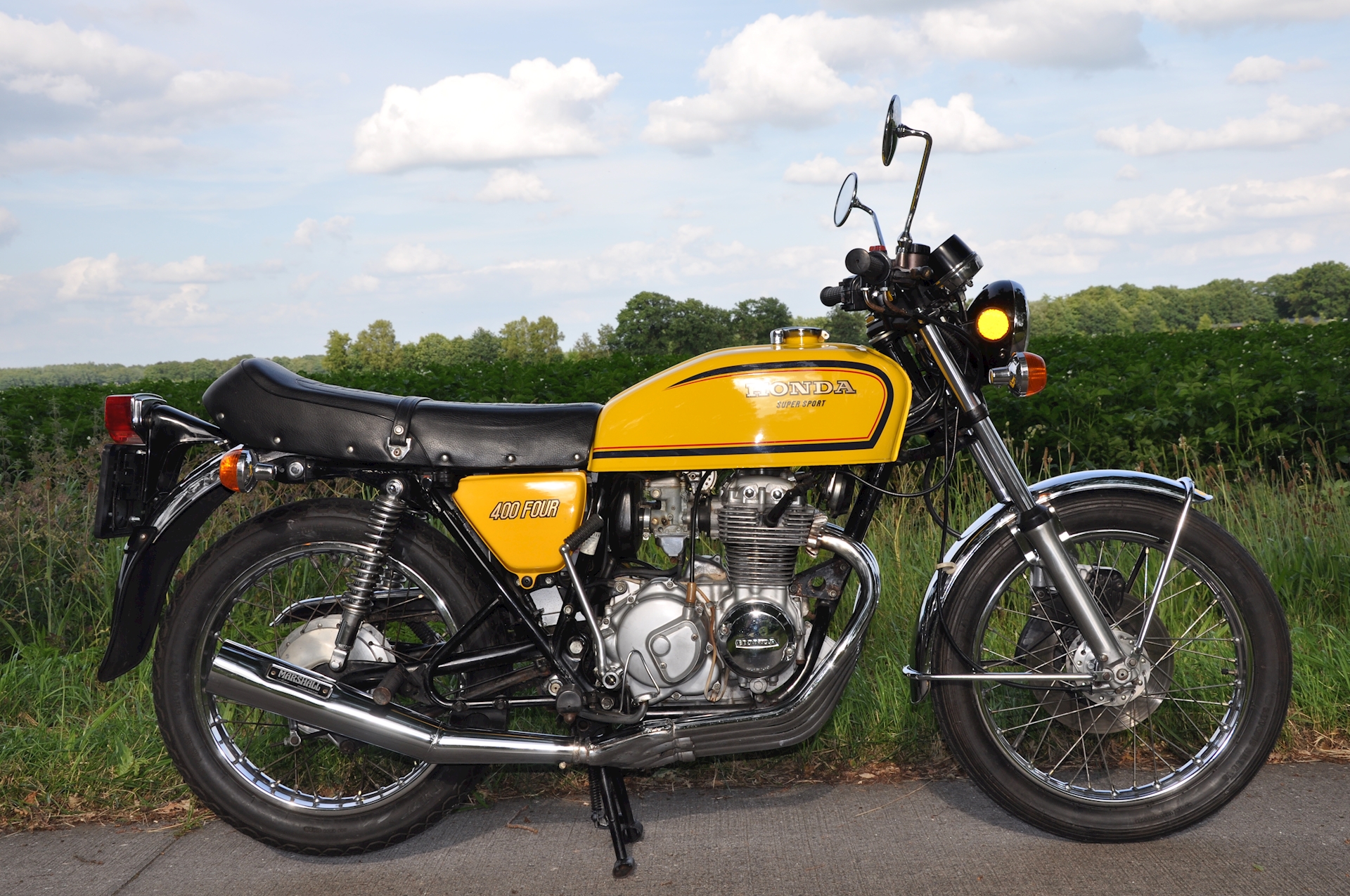 Honda-CB400F-geel-01.jpg