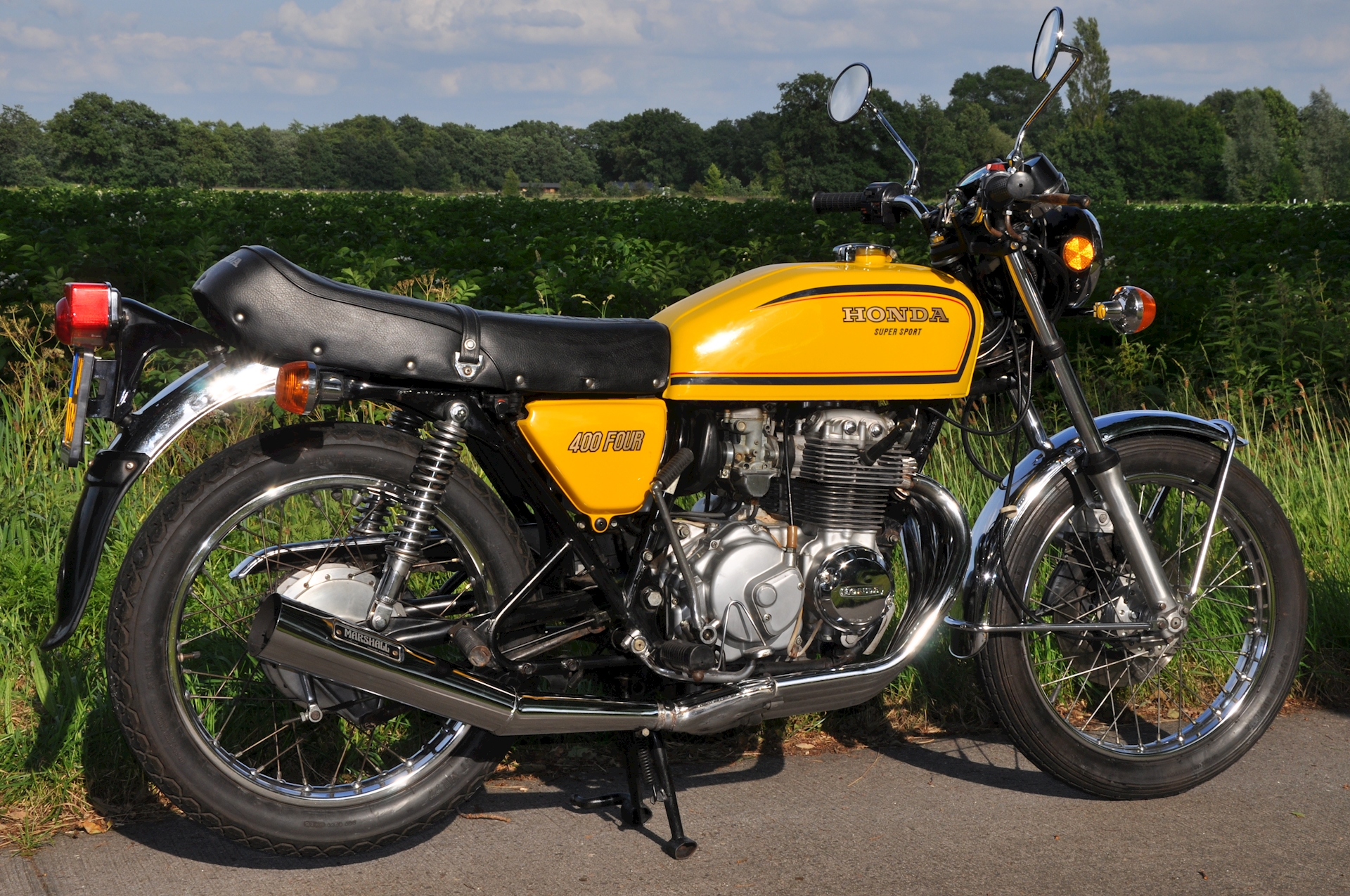 Honda-CB400F-geel-02.jpg