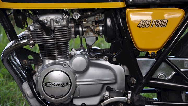 Honda-CB400F-geel-05.jpg