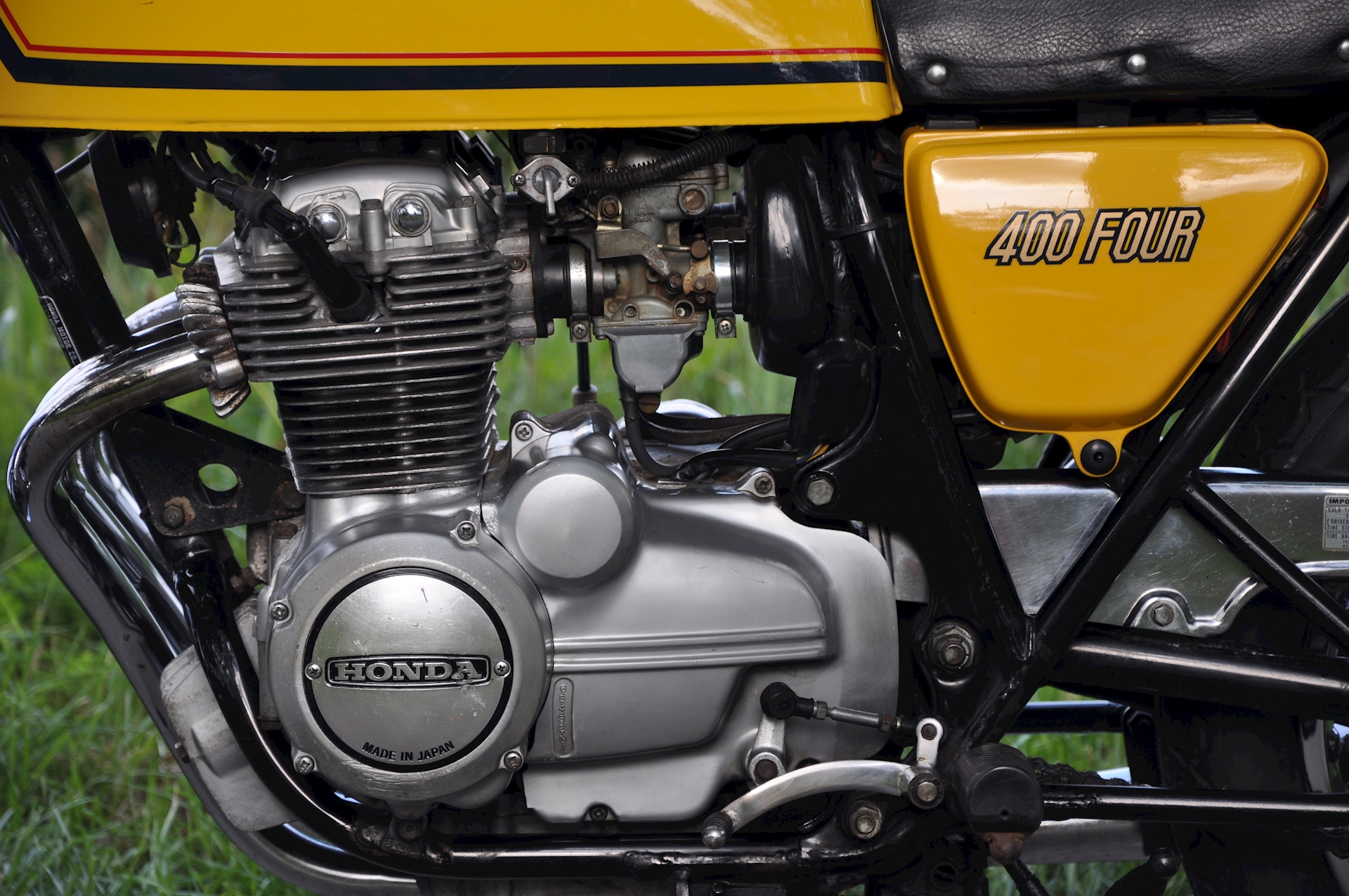 Honda-CB400F-geel-05.jpg