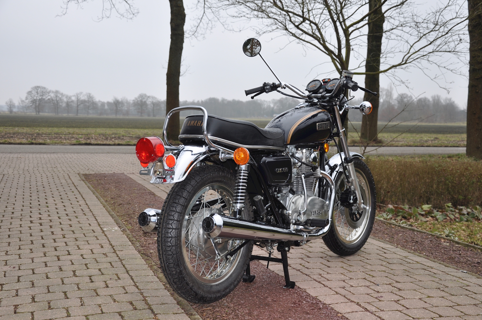 Yamaha-XS650F-05.jpg