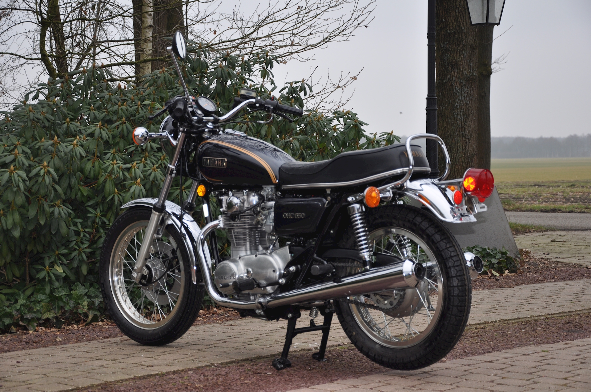 Yamaha-XS650F-06.jpg