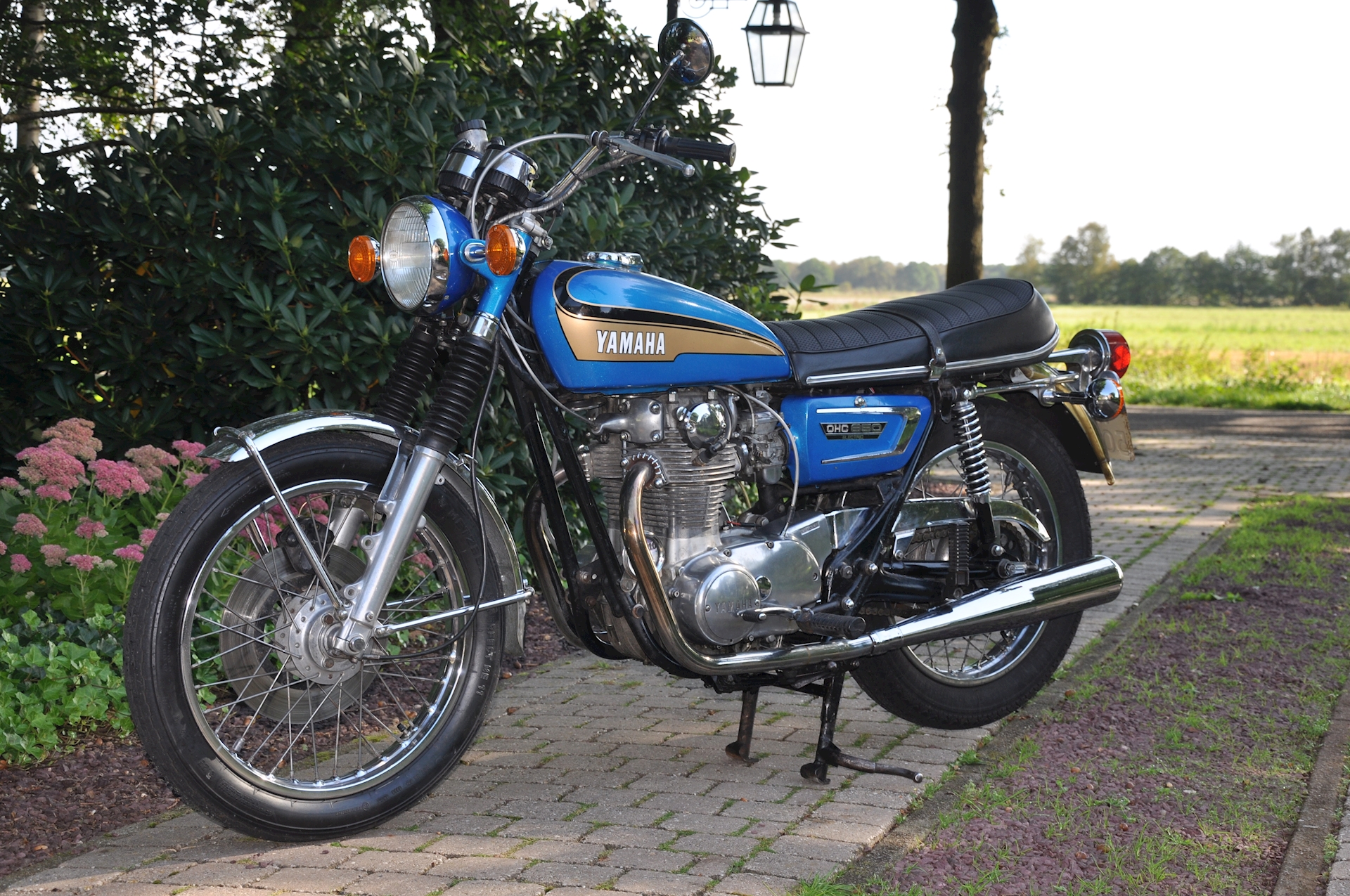 Yamaha-TX650-03.jpg