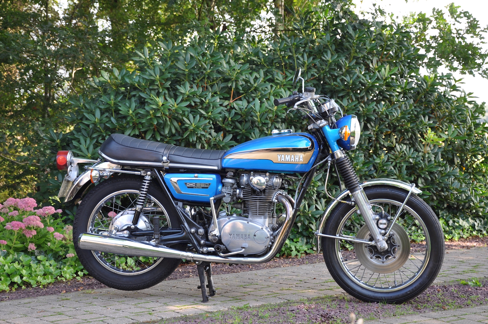 Yamaha-TX650-06.jpg