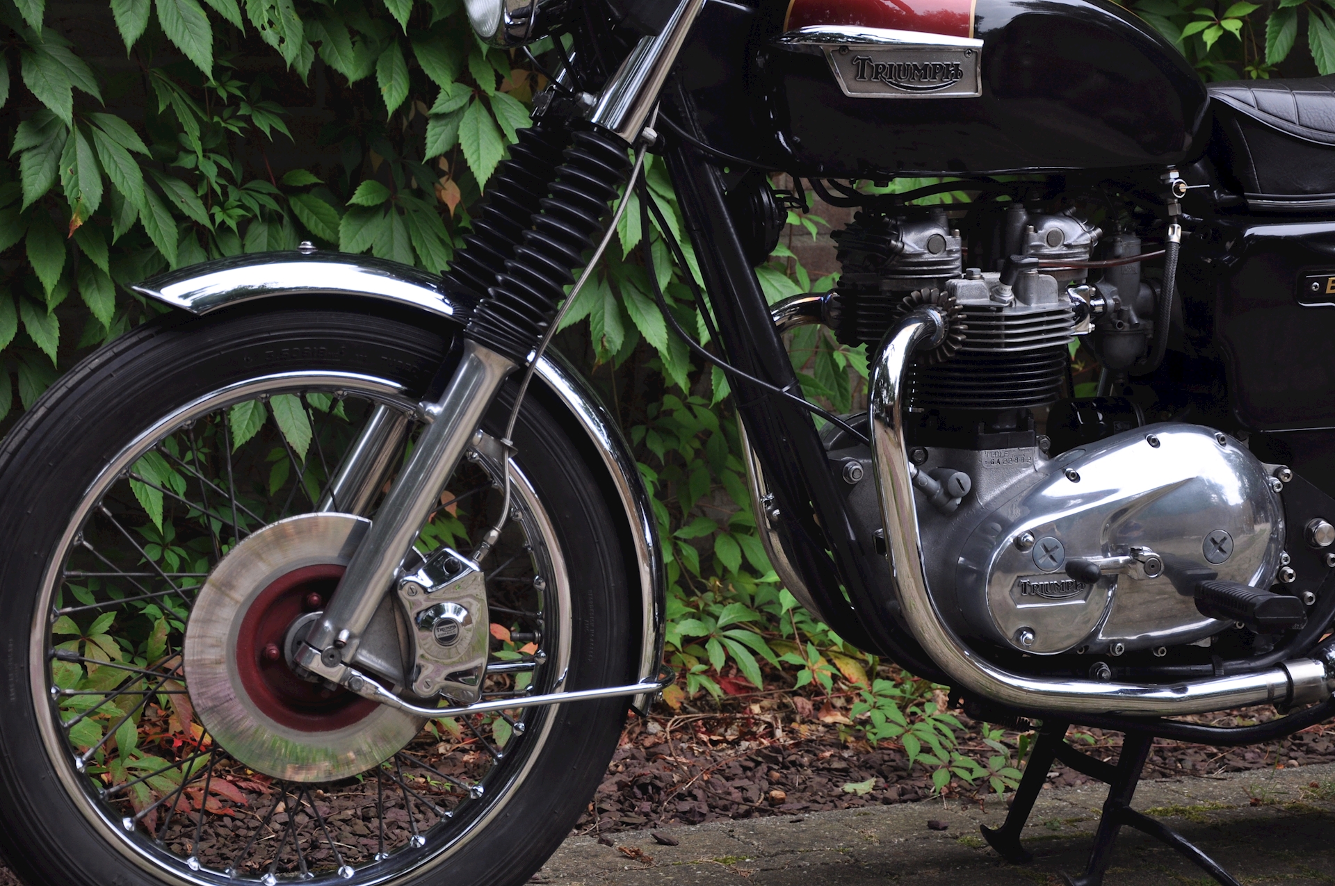 Triumph Bonneville 750 1980 - 06.jpg