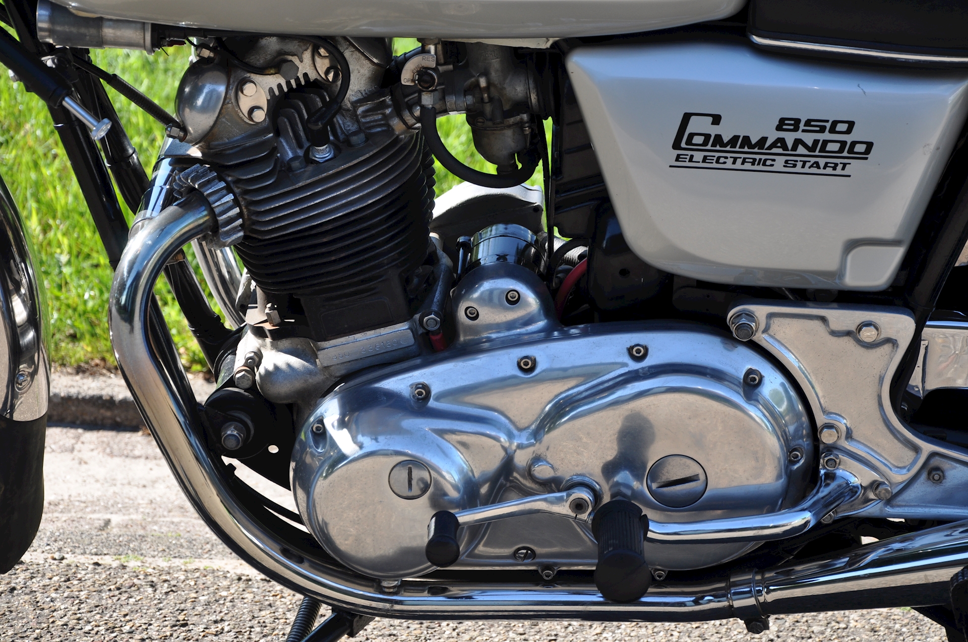 Norton Commando 850 1978 - 03.jpg