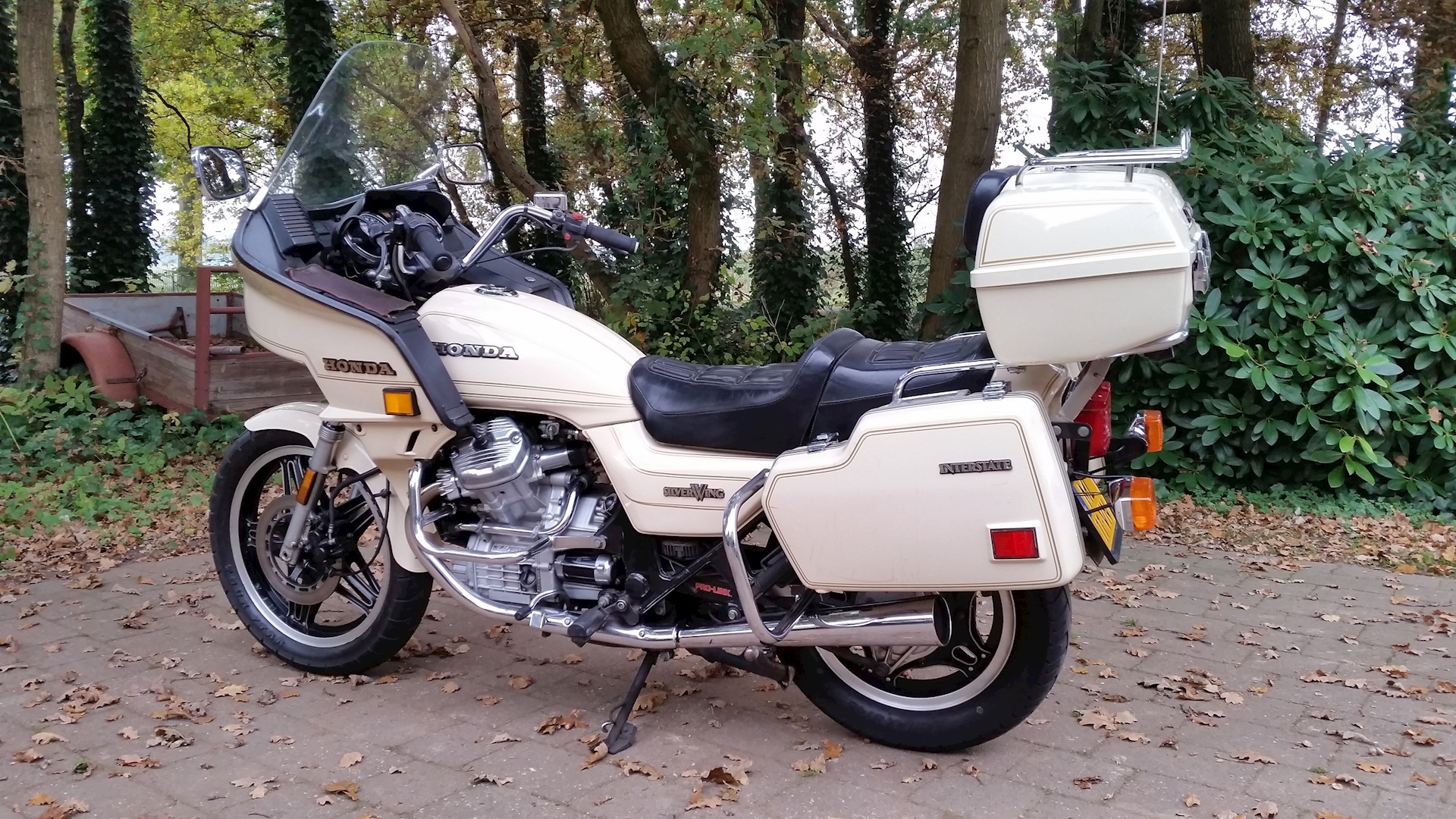 Honda GL500 Silverwing 1981 - 03.jpg