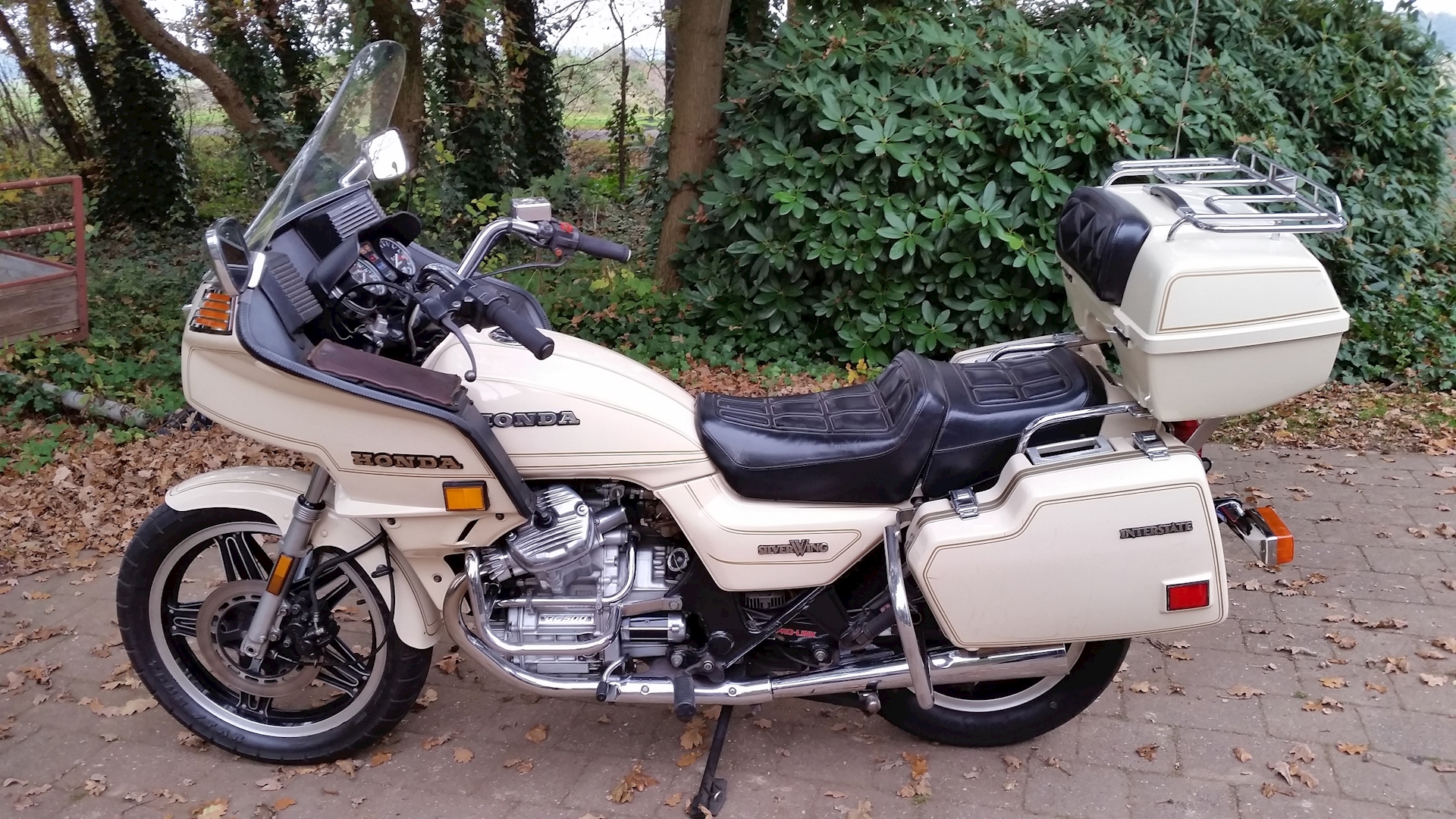 Honda GL500 Silverwing 1981 - 05.jpg