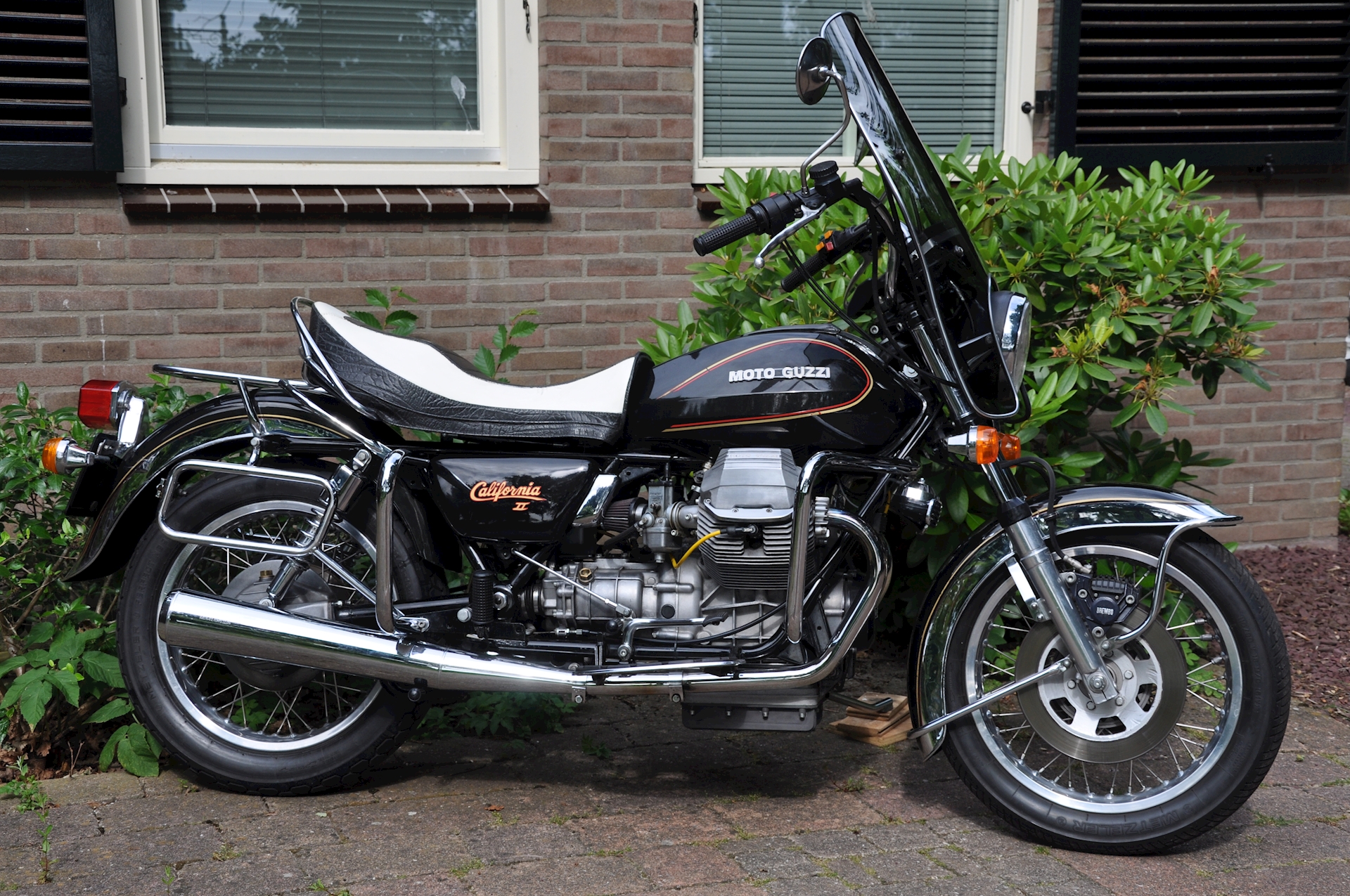 Moto Guzzi California II - 02.jpg