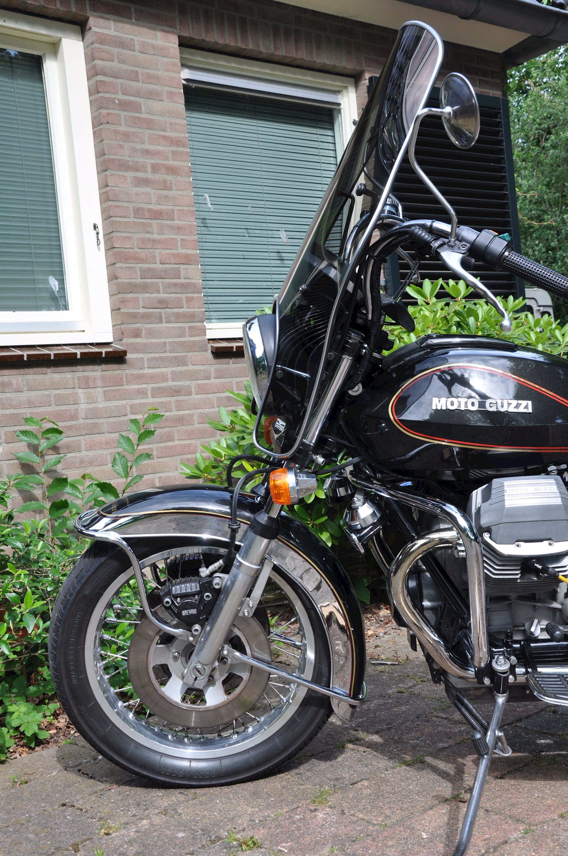 Moto Guzzi California II - 09.jpg