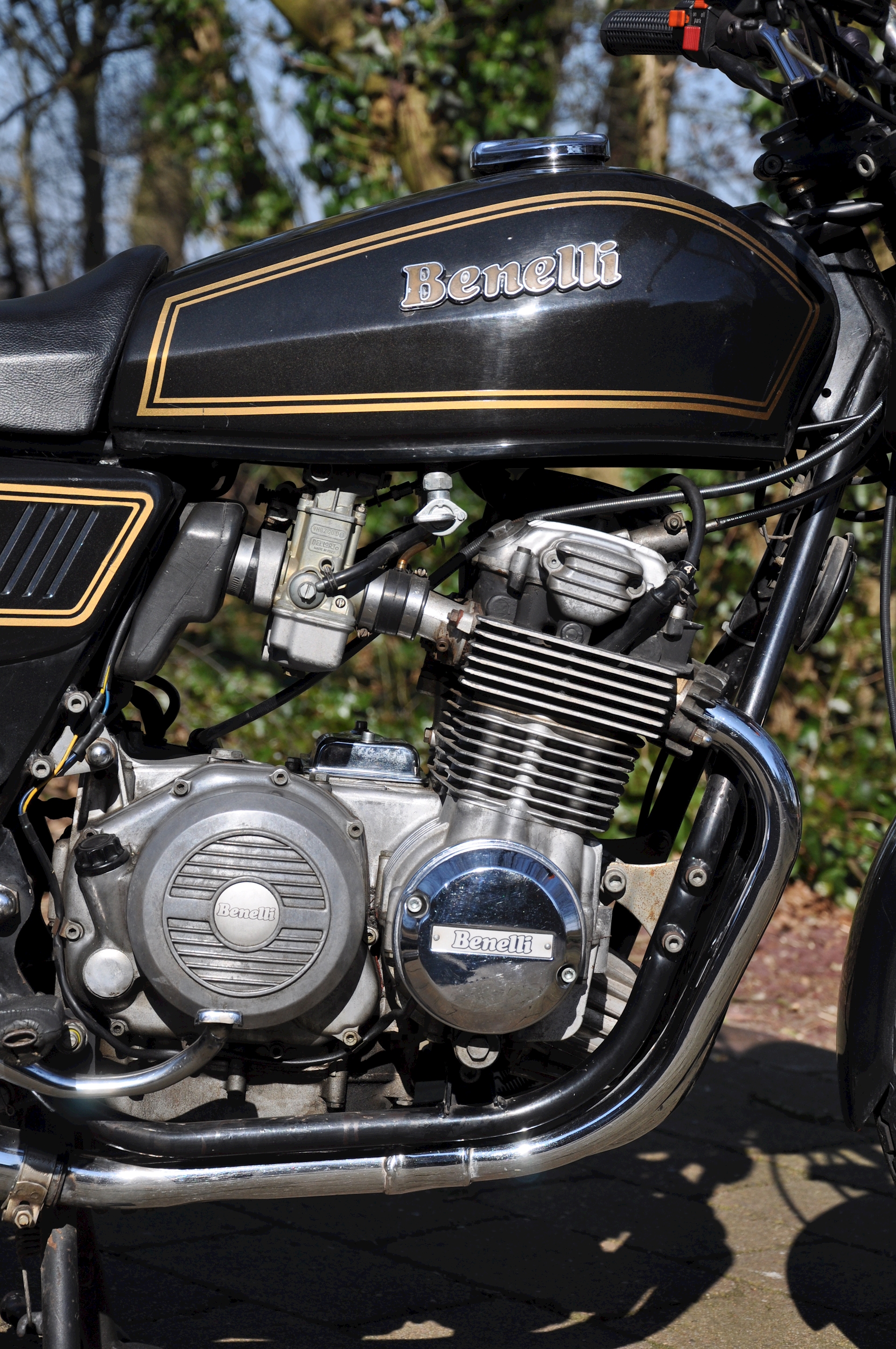 Benelli 354 Sport 1979 - 03.jpg