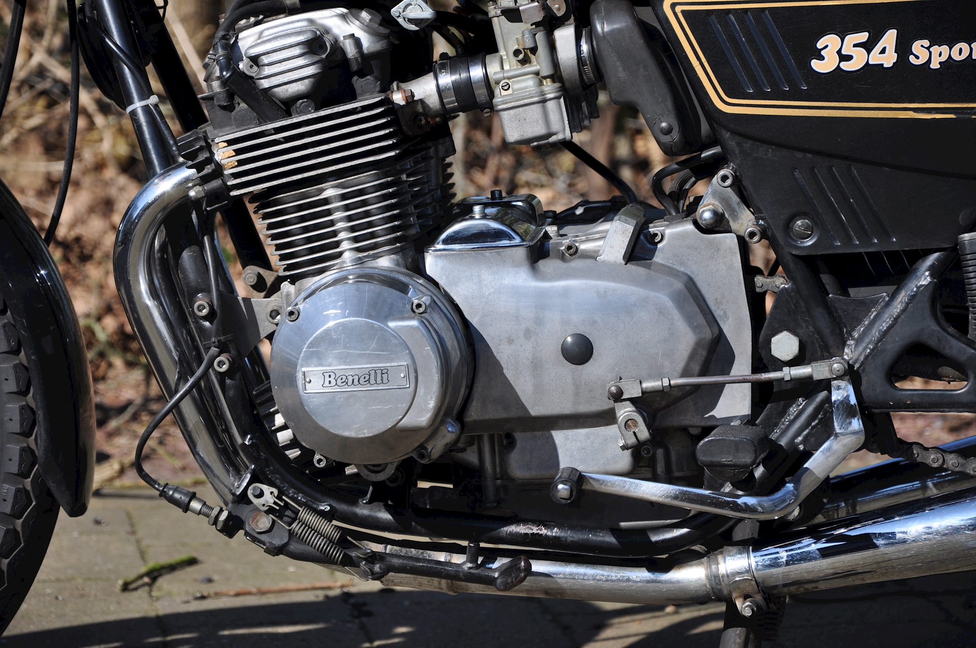 Benelli 354 Sport 1979 - 04.jpg