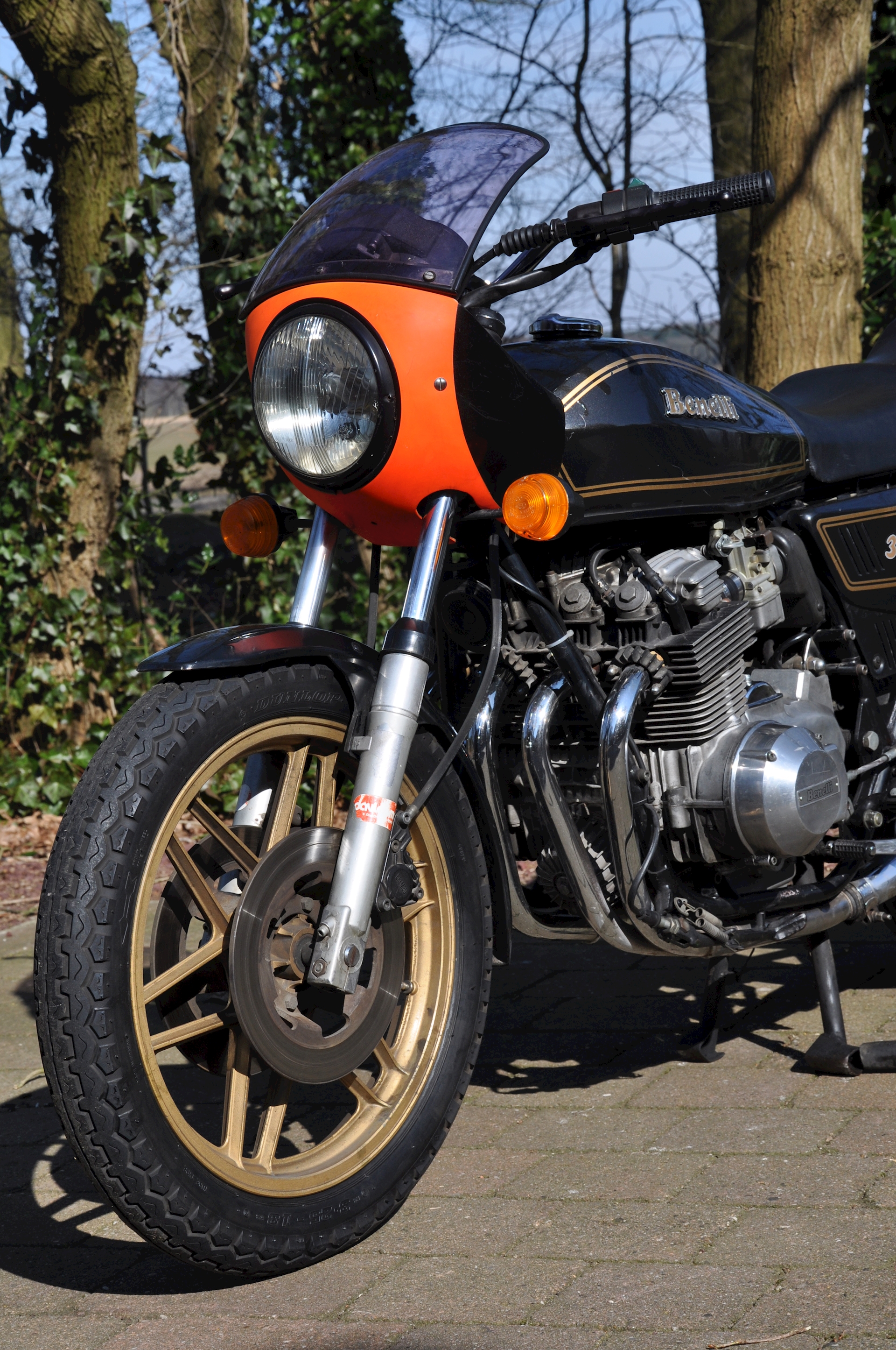 Benelli 354 Sport 1979 - 05.jpg