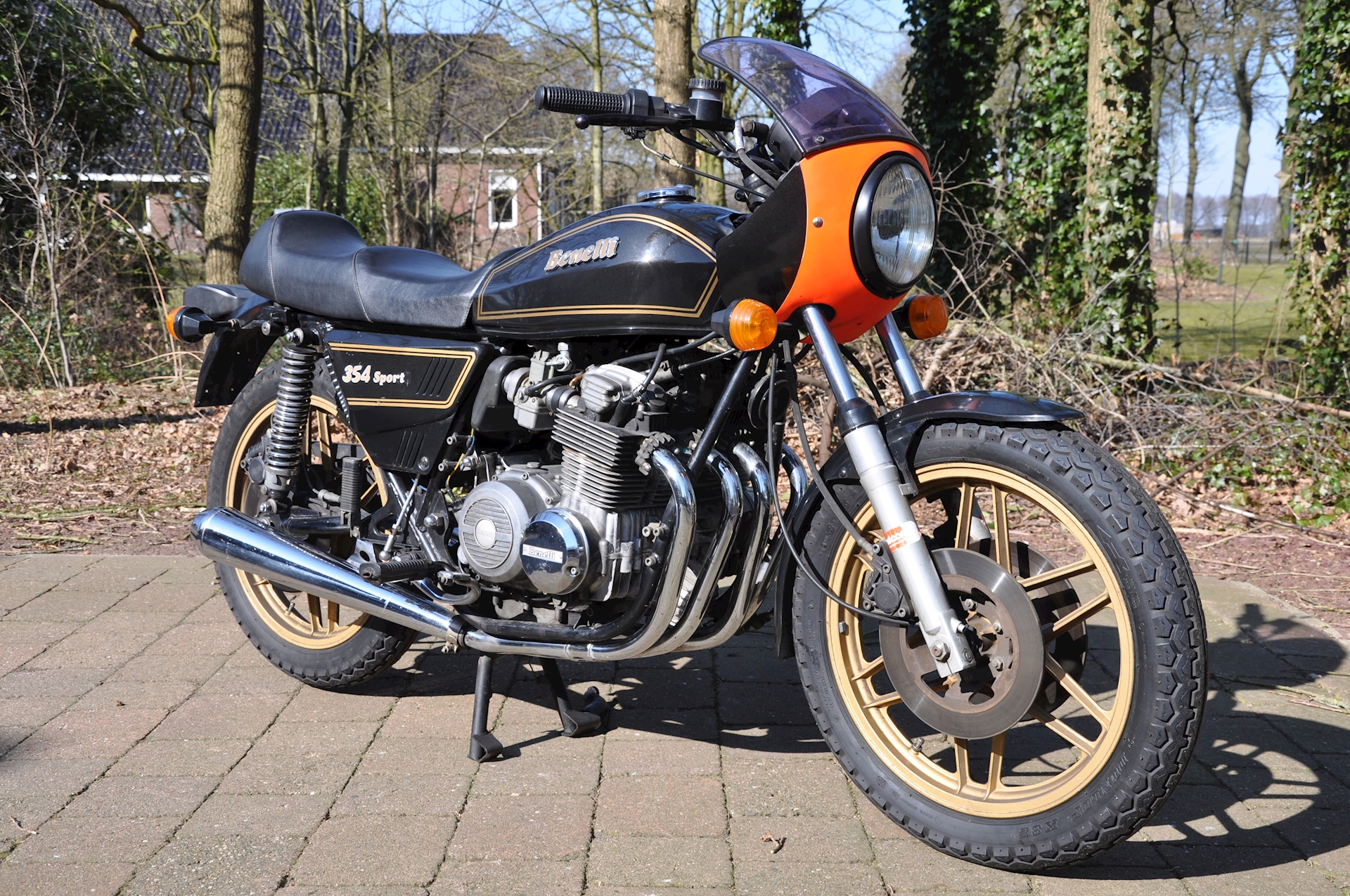 Benelli 354 Sport 1979 - 07.jpg