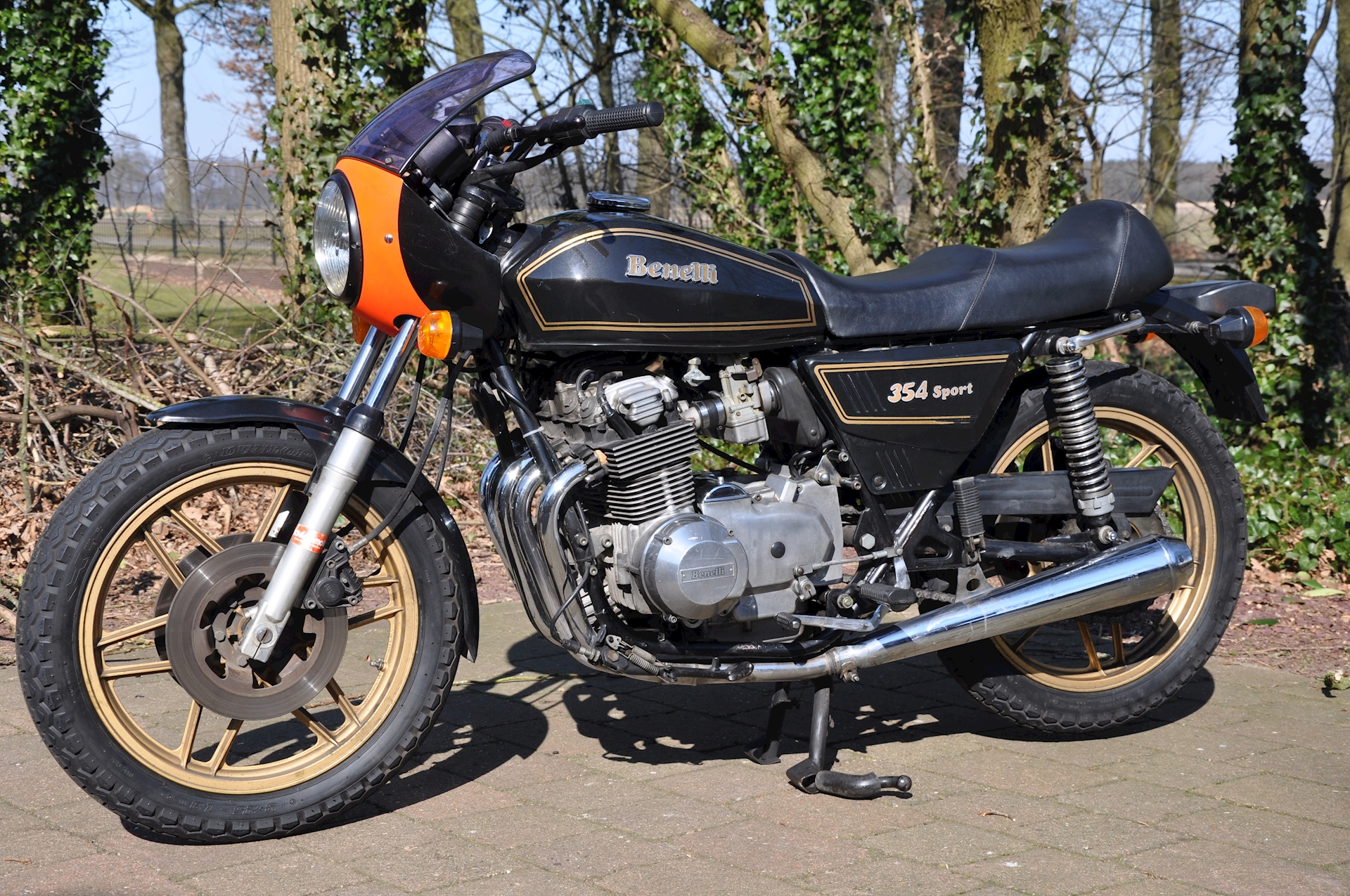 Benelli 354 Sport 1979 - 08.jpg