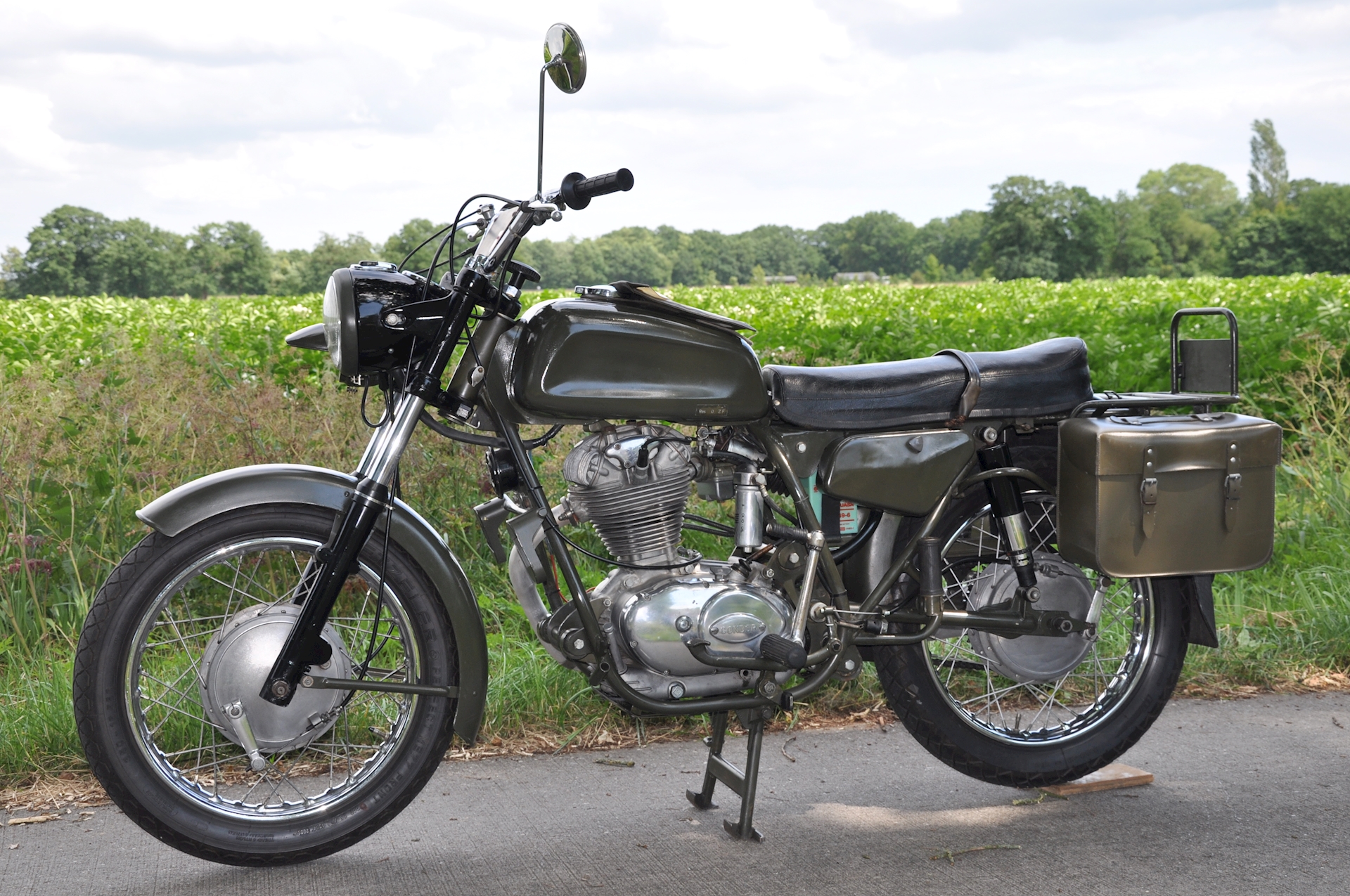 Condor A350 1975 - 01.jpg