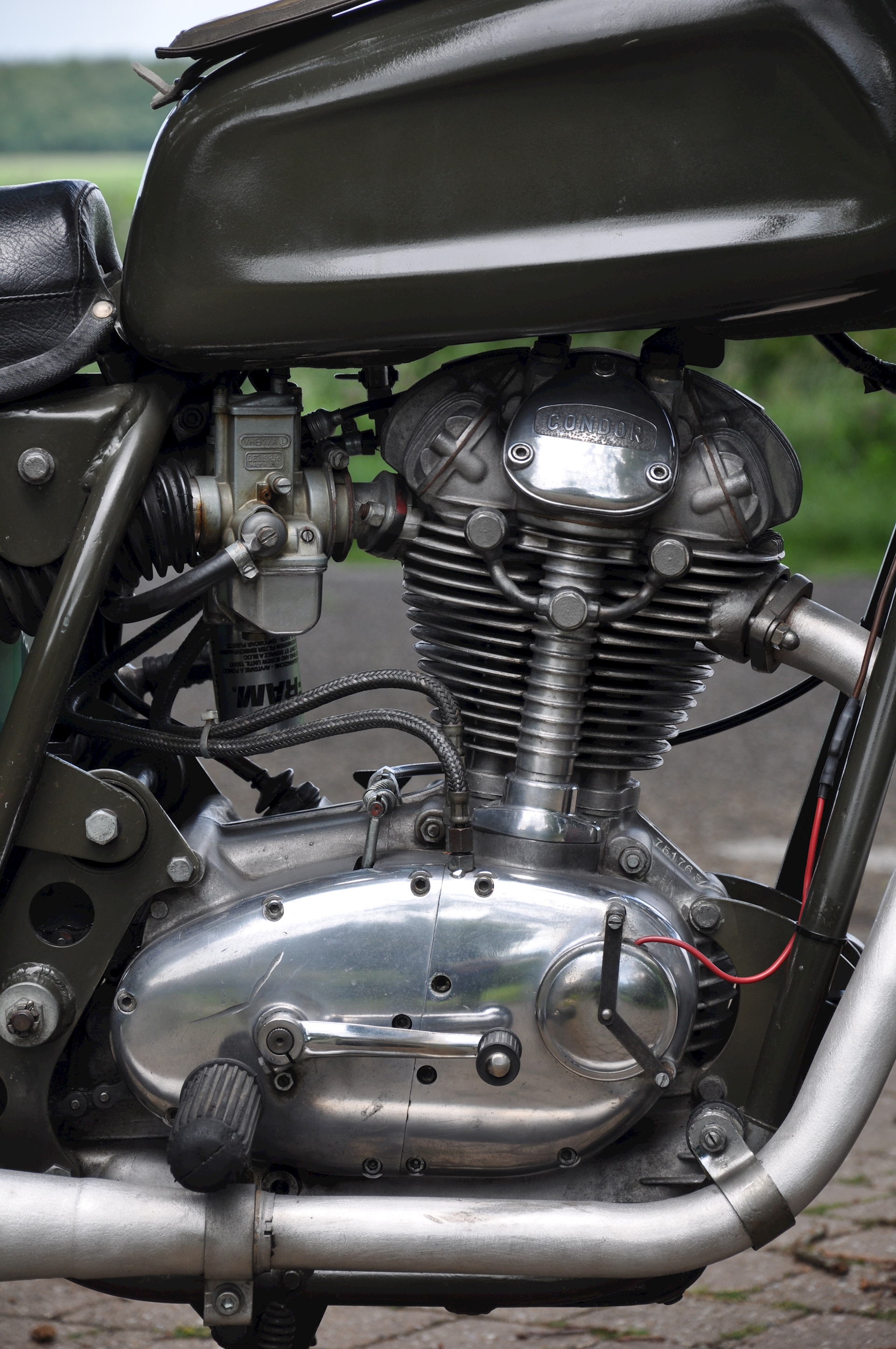 Condor A350 1975 - 03.jpg