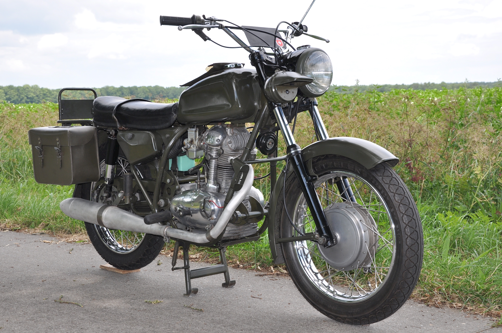 Condor A350 1975 - 04.jpg