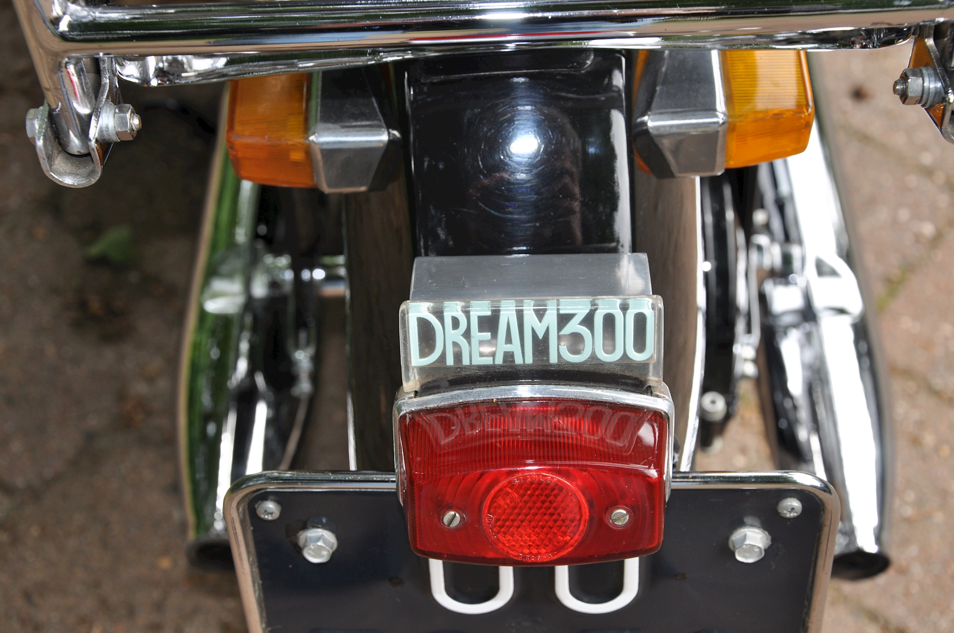 Honda Dream C77 1964 - 10.jpg