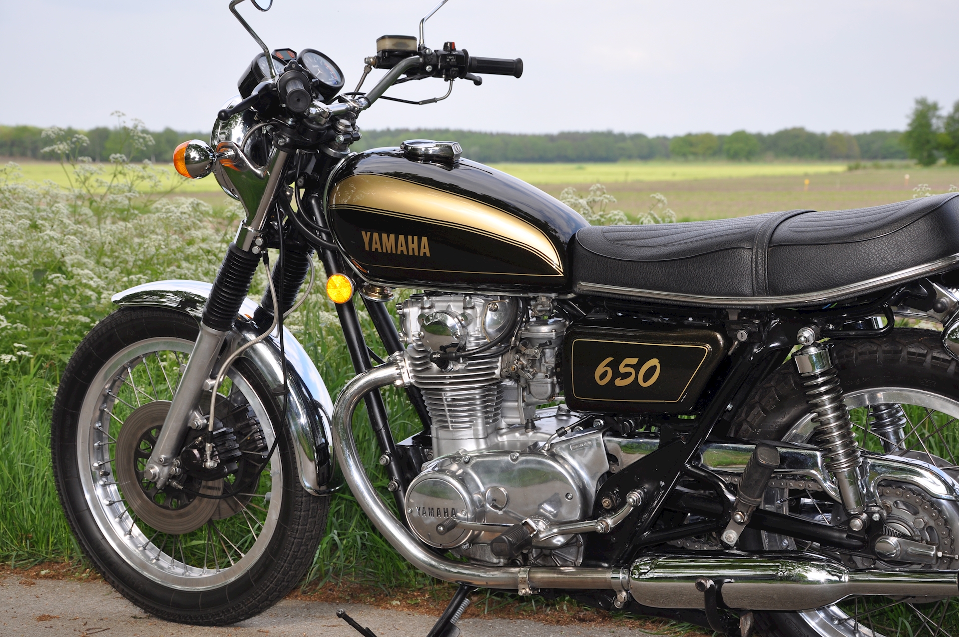 Yamaha XS650 1977 - 09.jpg