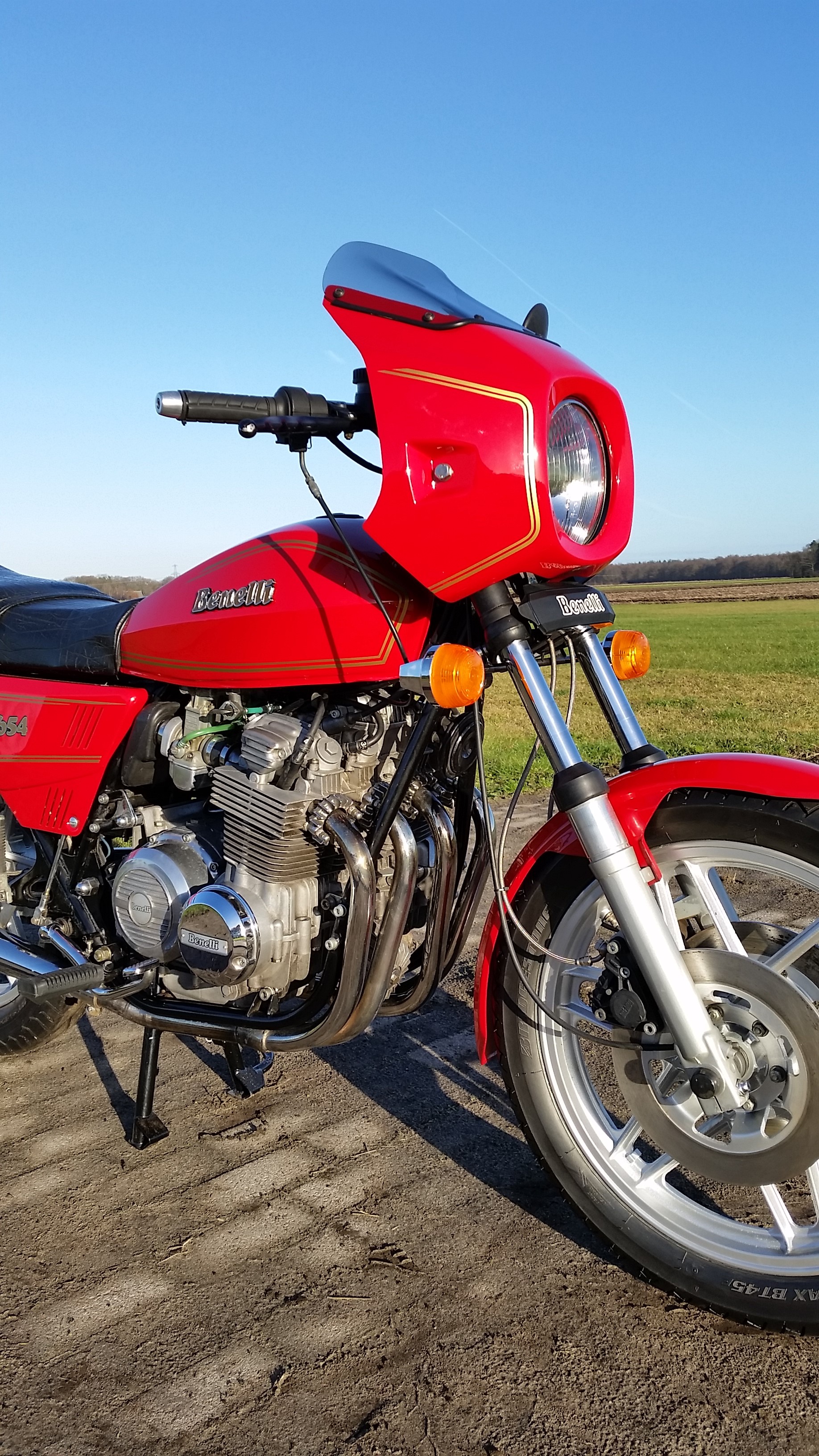 Benelli 654 1985 - 04.jpg