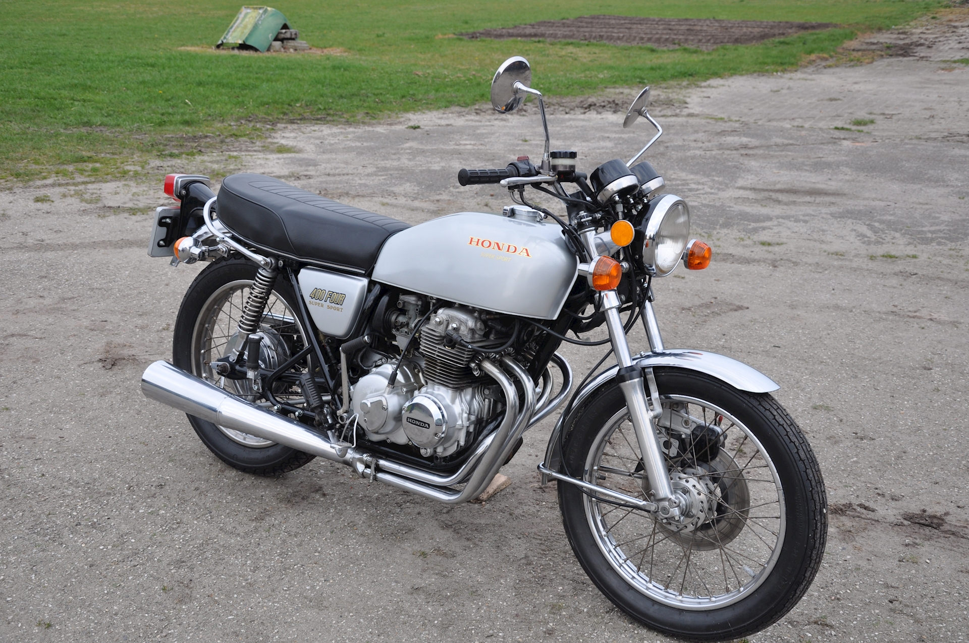 Honda CB400F Super Sport grijs 1977 - 06.JPG