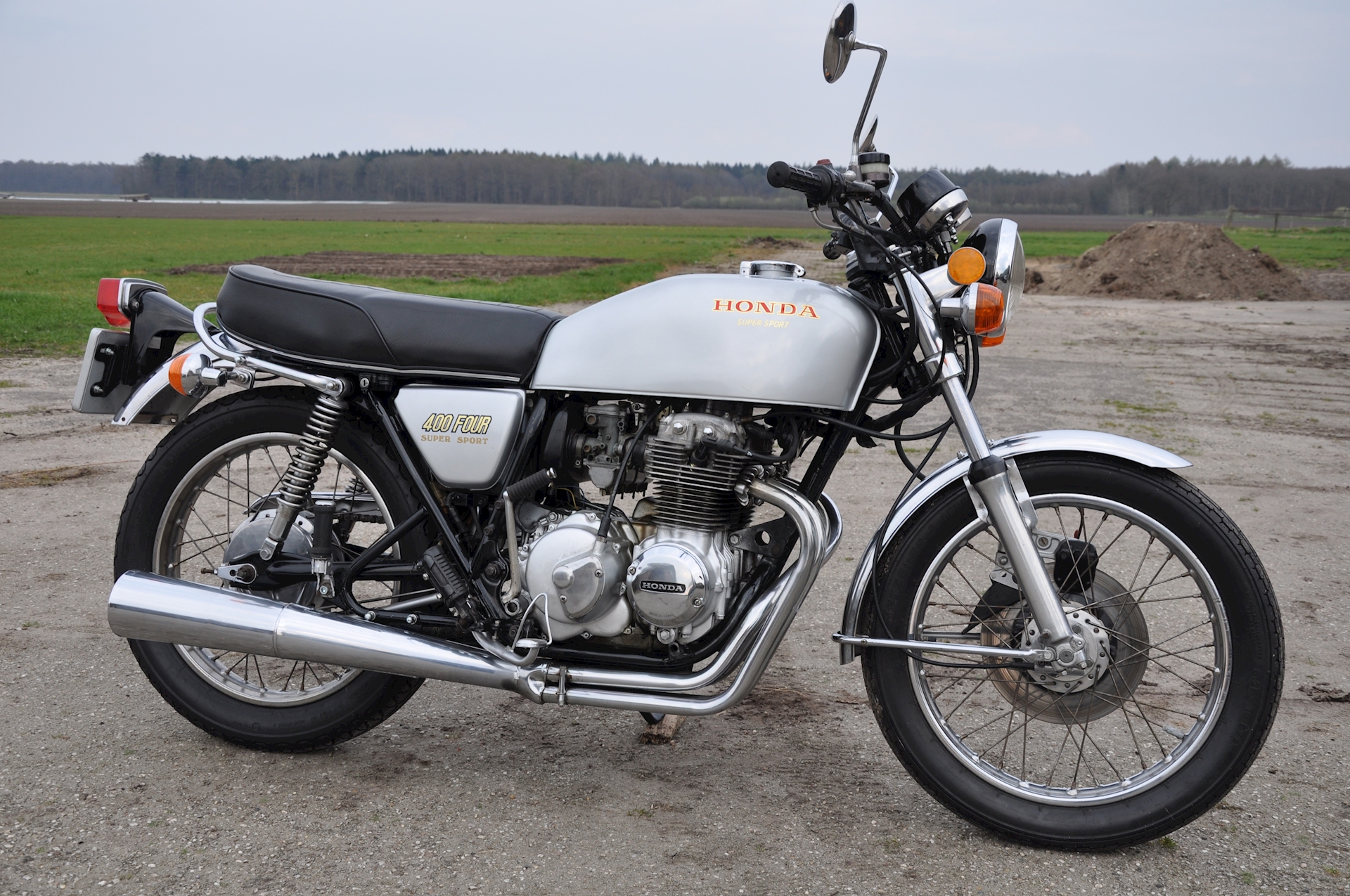 Honda CB400F Super Sport grijs 1977 - 10.JPG