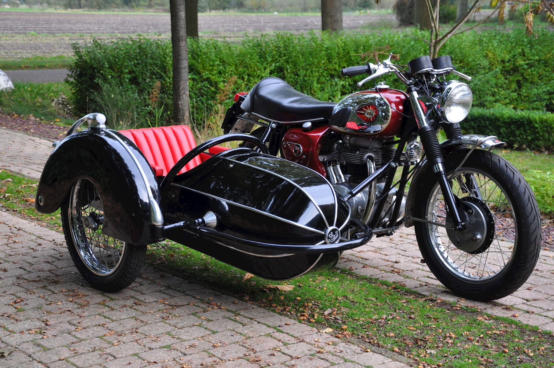BSA A65 met Steib S350 - 02.jpg