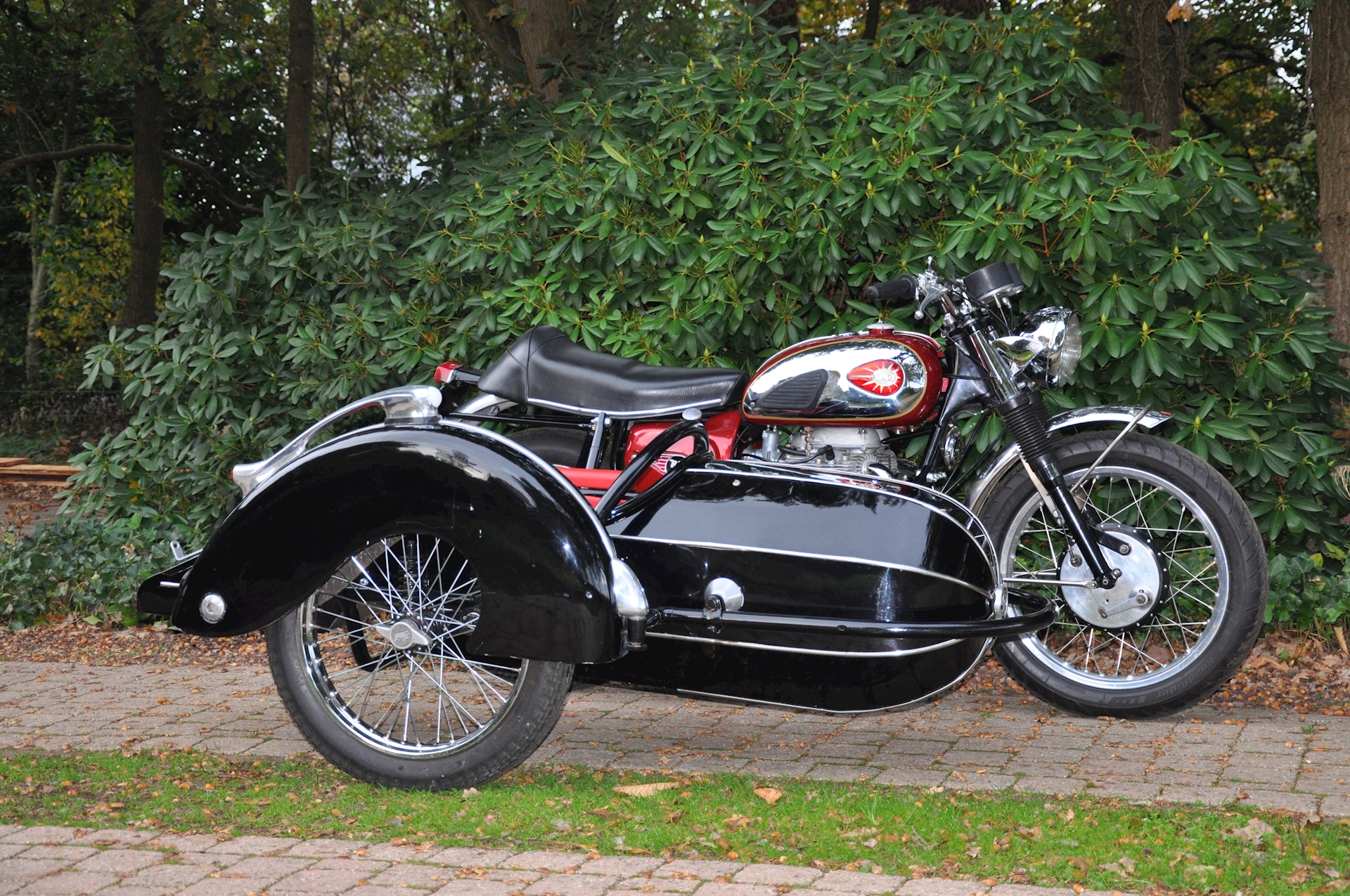 BSA A65 met Steib S350 - 04.jpg