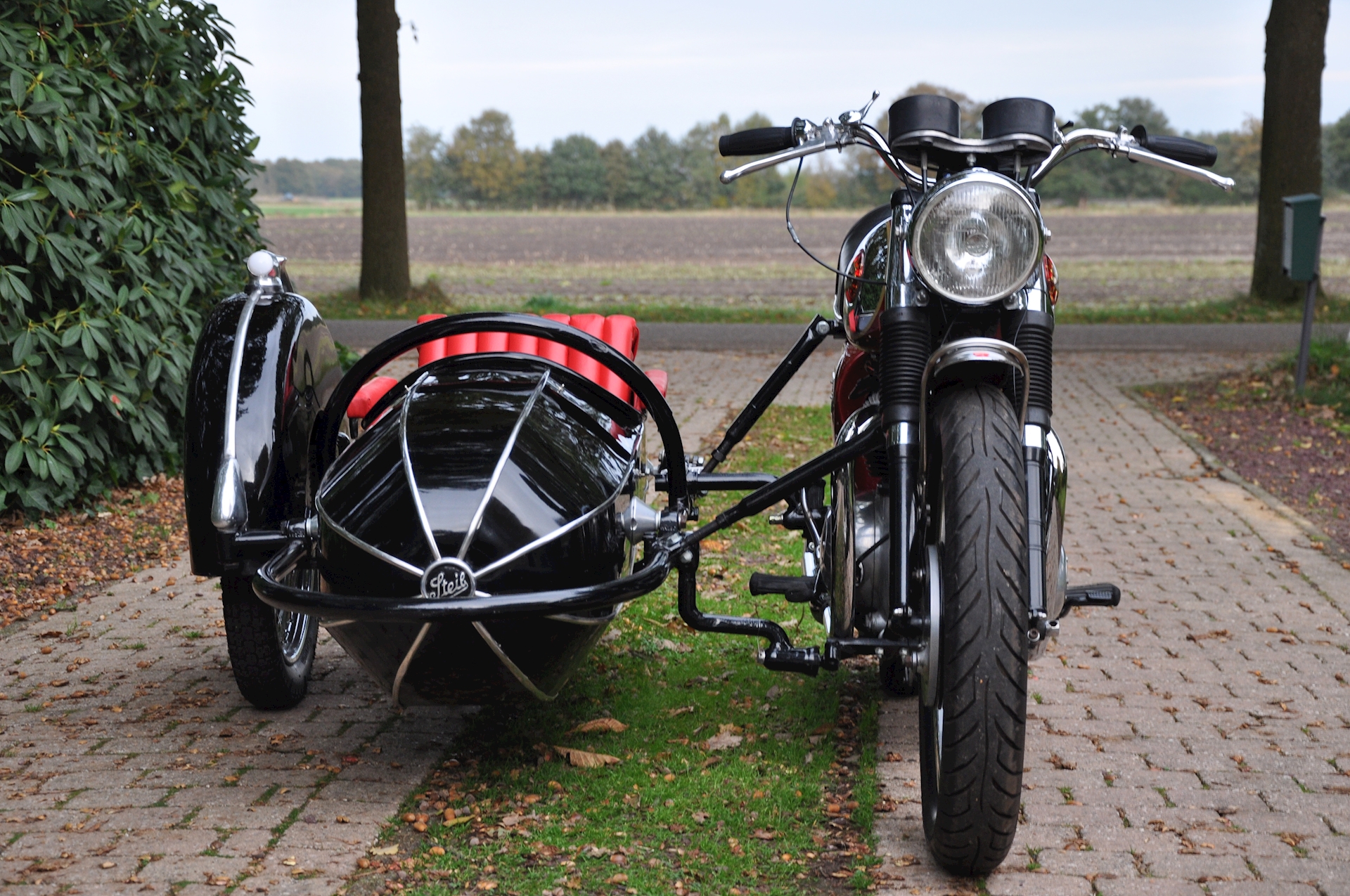 BSA A65 met Steib S350 - 07.jpg
