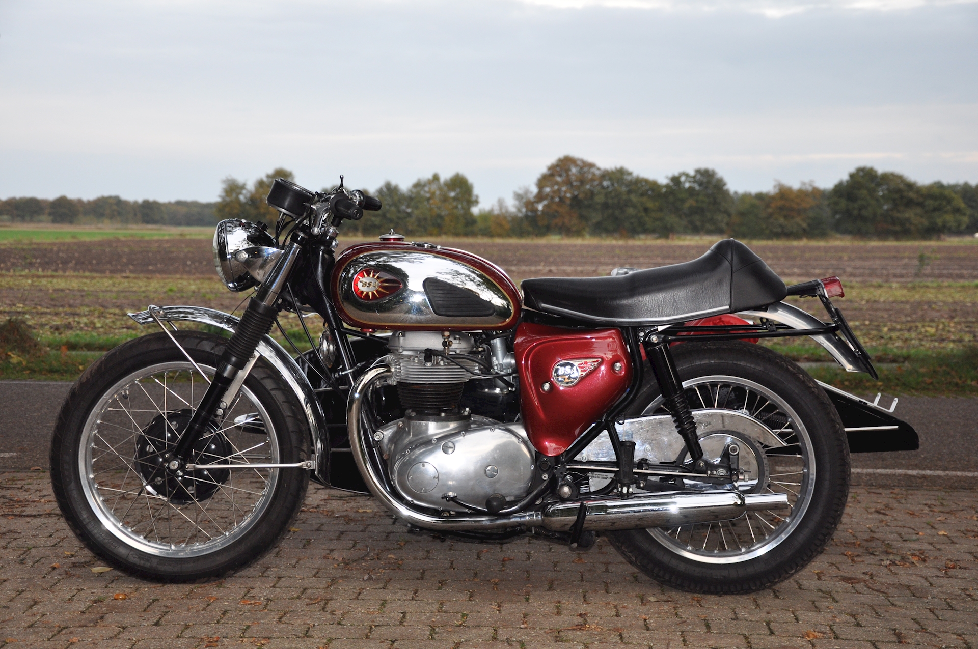 BSA A65 van 1965 met Steib S350 zijspan van 1951 - Verkocht