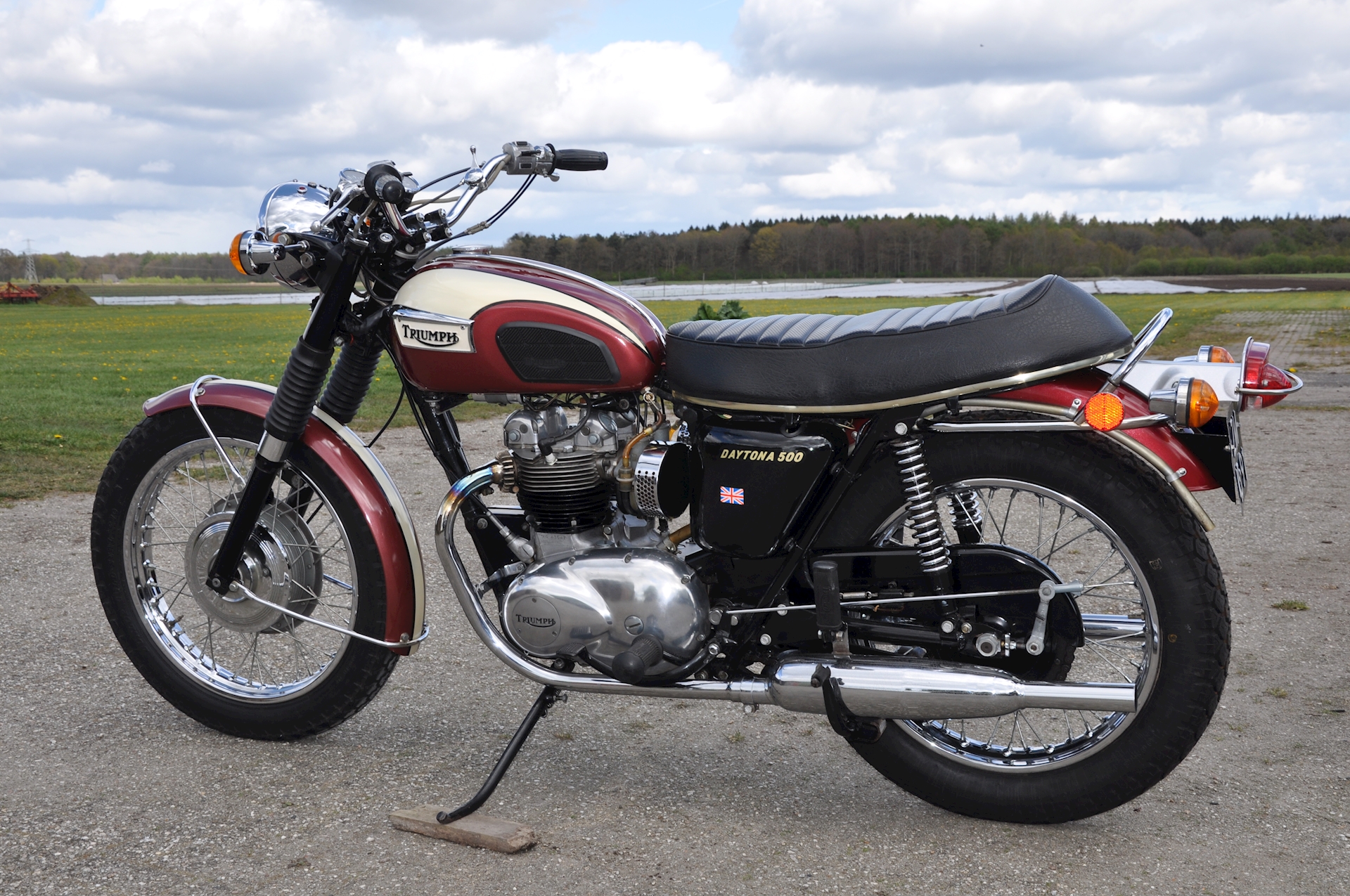 Triumph T100R 1971 - 03.jpg