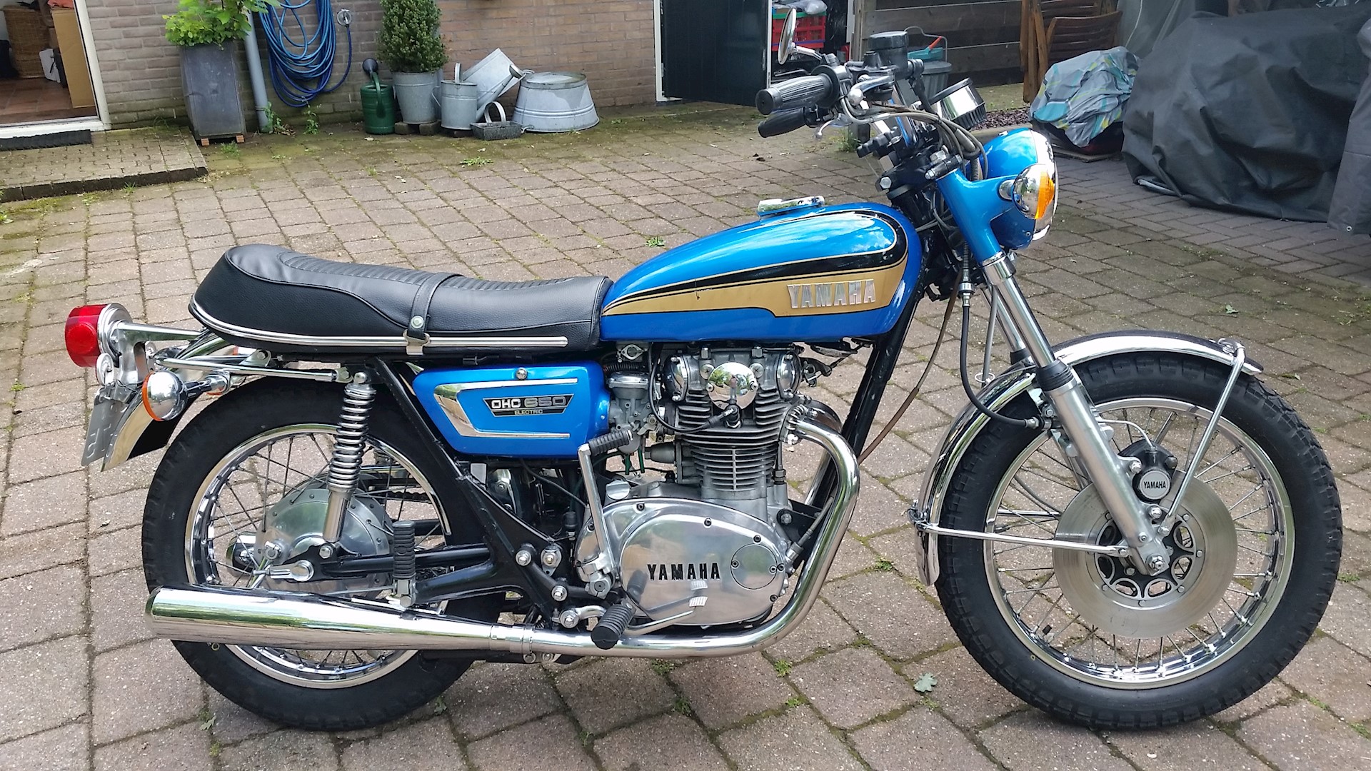 Yamaha TX650 1973 - 02.jpg