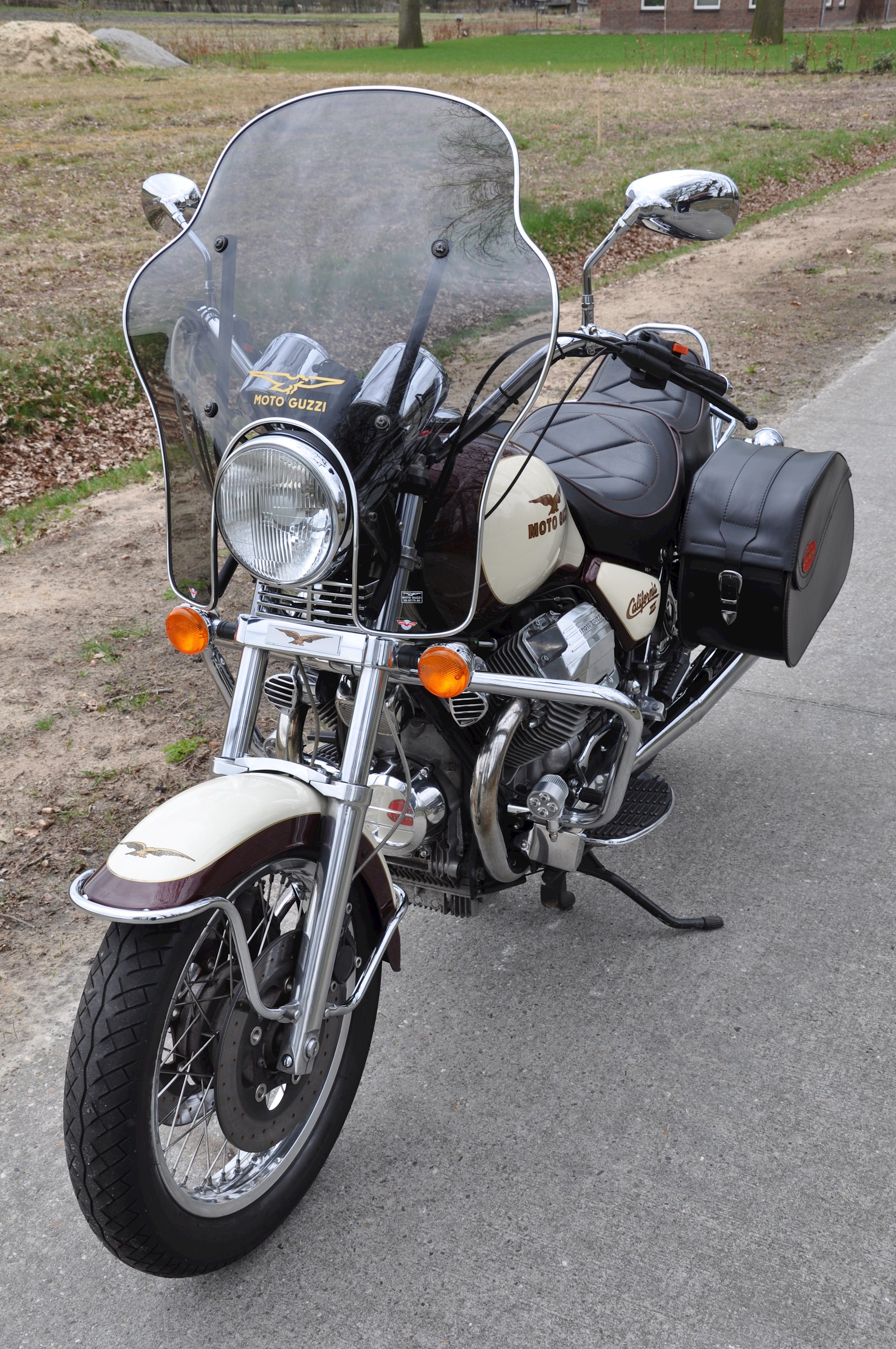 Moto-Guzzi Cali III 1990 FR-08.JPG