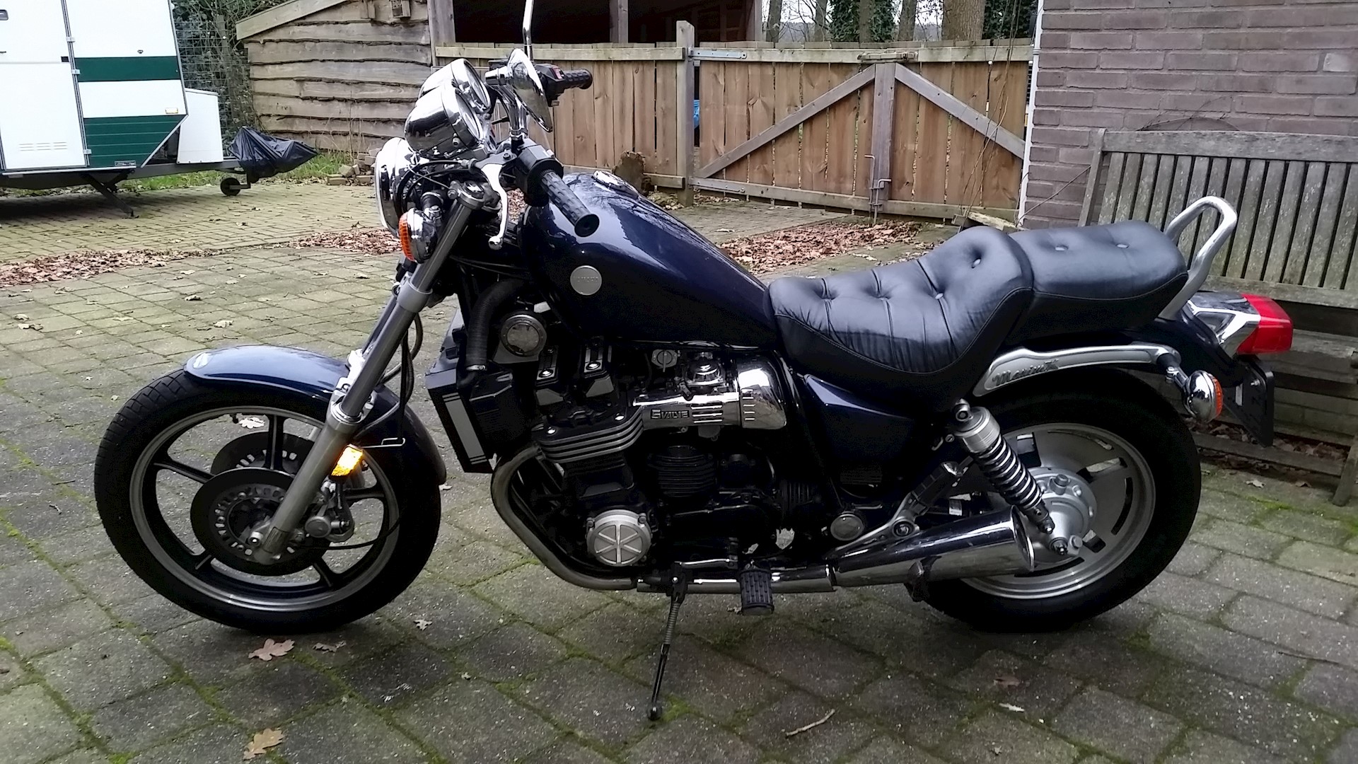 Yamaha XJ700 Maxim 1985 - 03.jpg