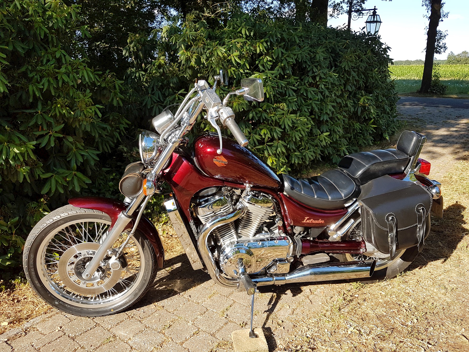 Suzuki Intruder VS700 1986 - 17.jpg