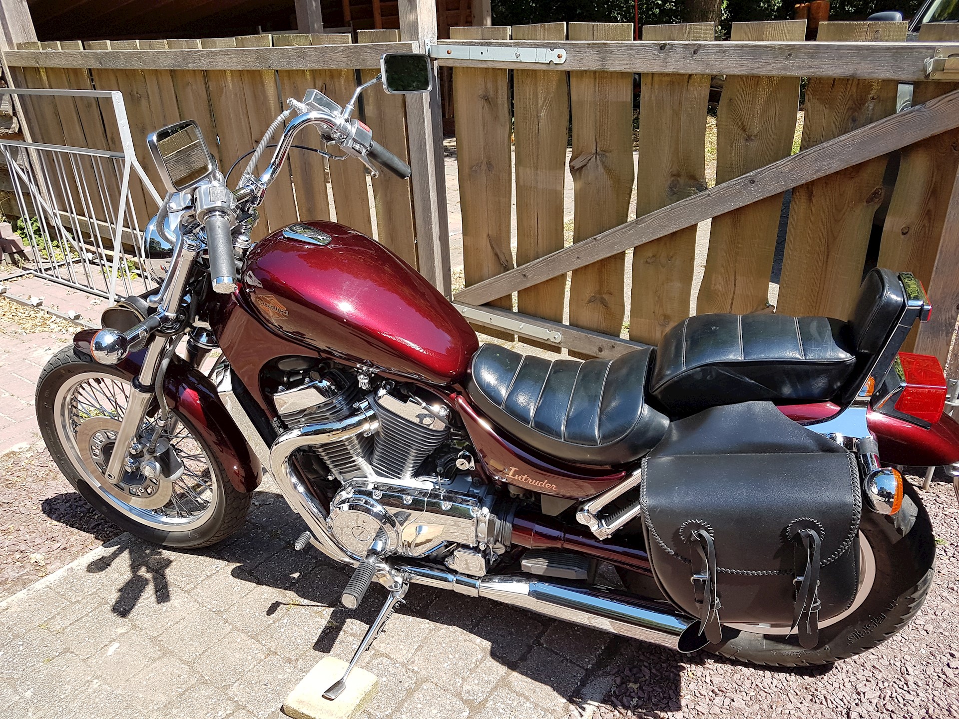 Suzuki Intruder VS700 1986 - 24.jpg