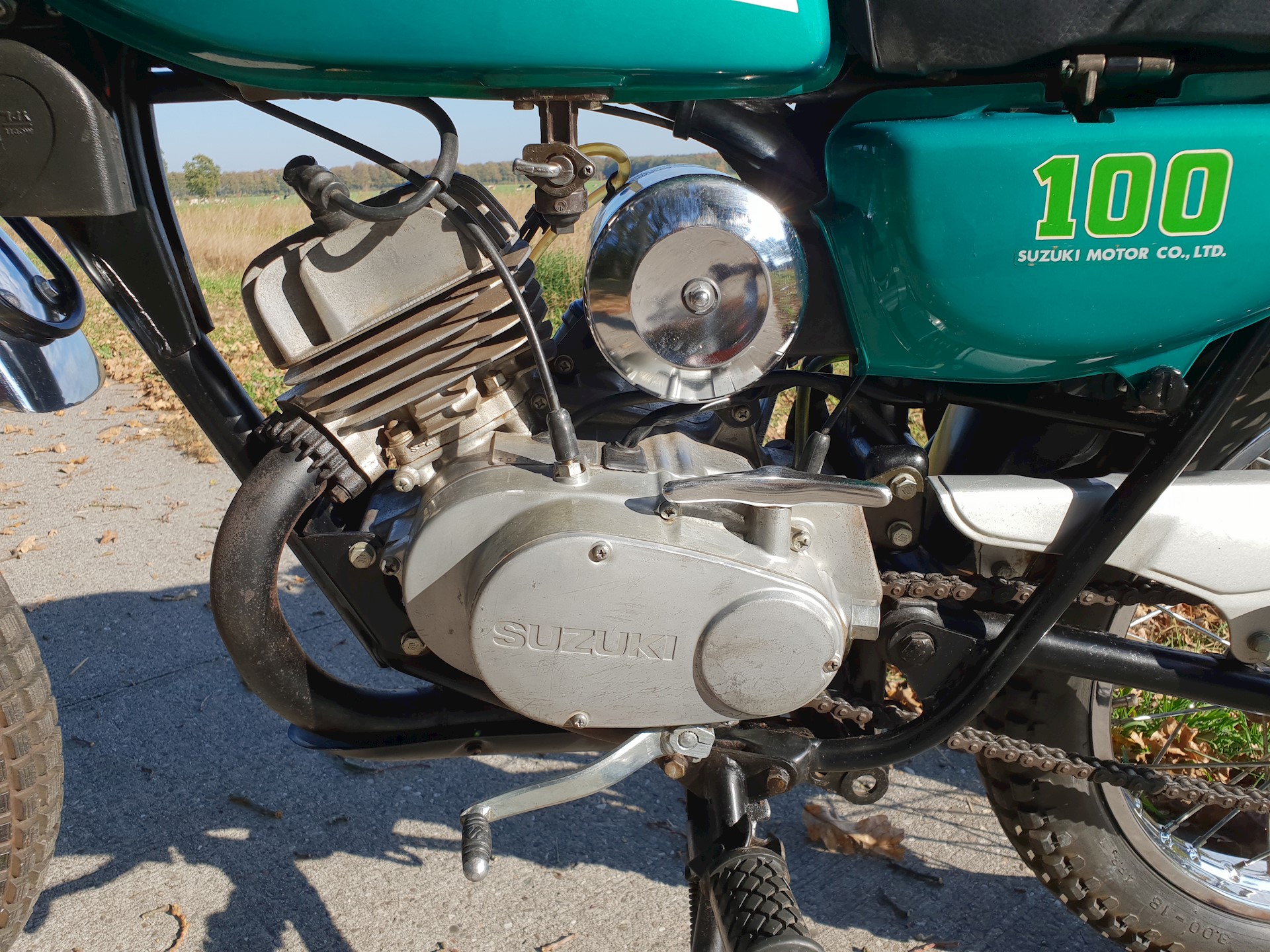 Suzuki TC100 1974 Gepoetst - 08.jpg