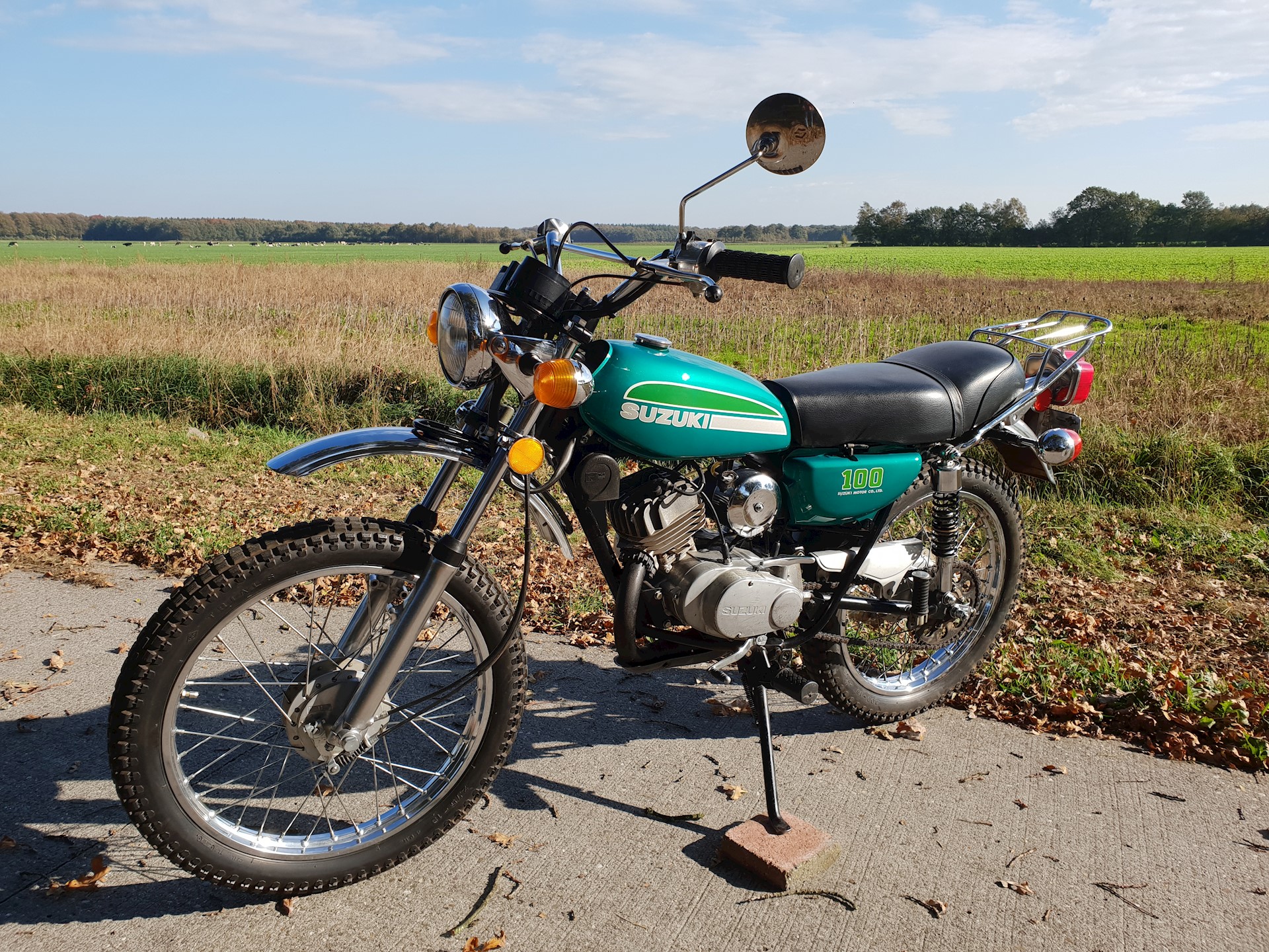 Suzuki TC100 1974 Gepoetst - 17.jpg