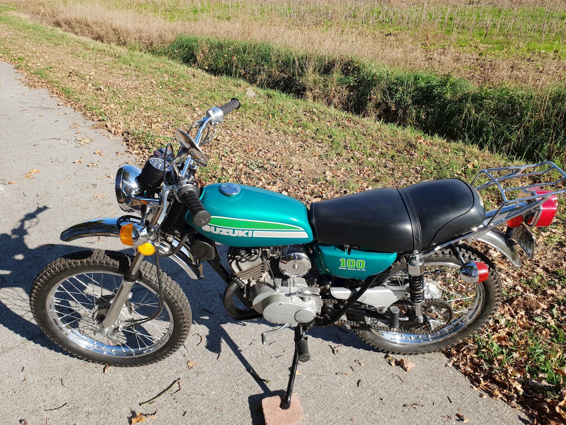 Suzuki TC100 1974 Gepoetst - 19.jpg