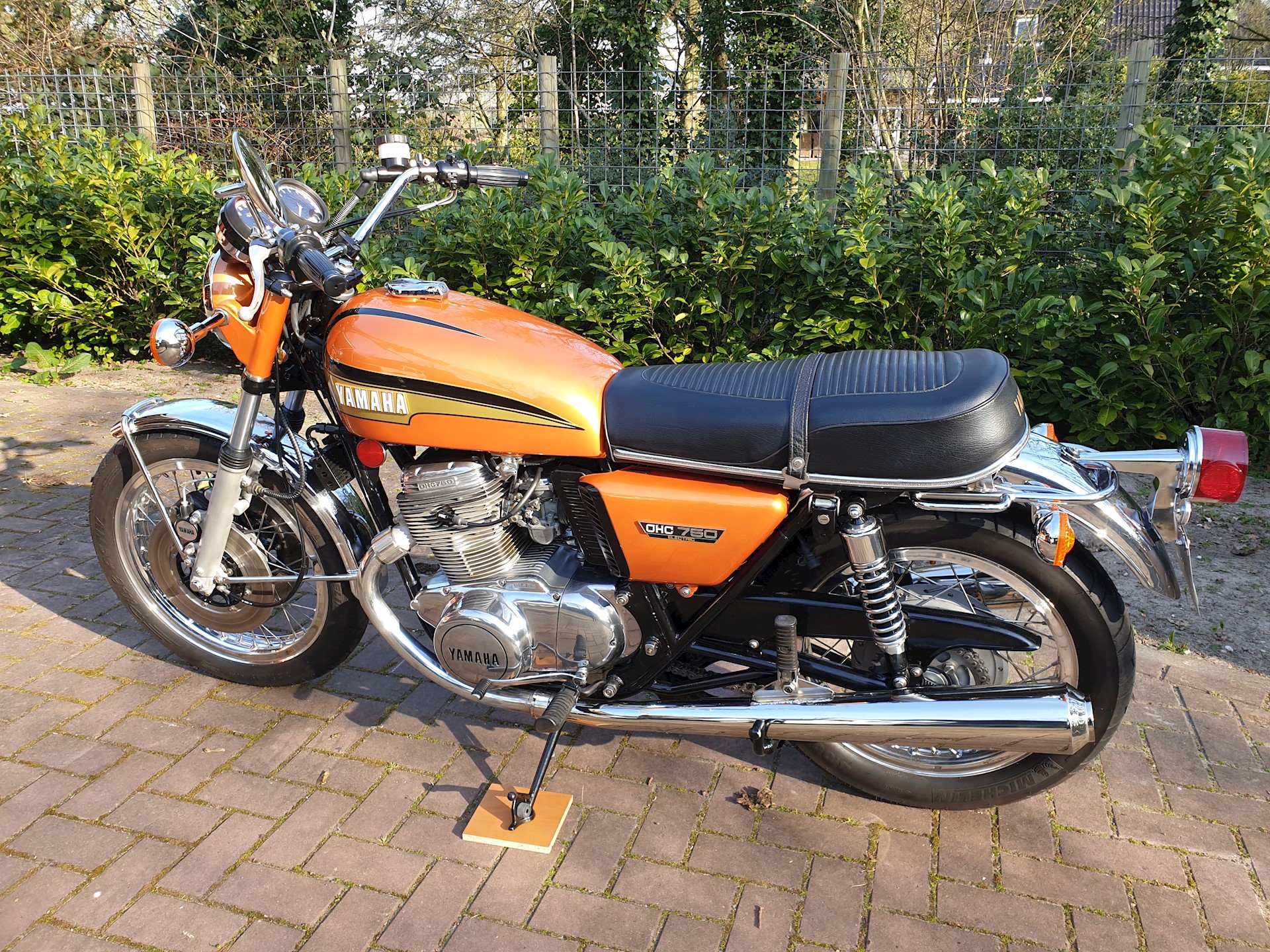 TX750 oranje -15.jpg
