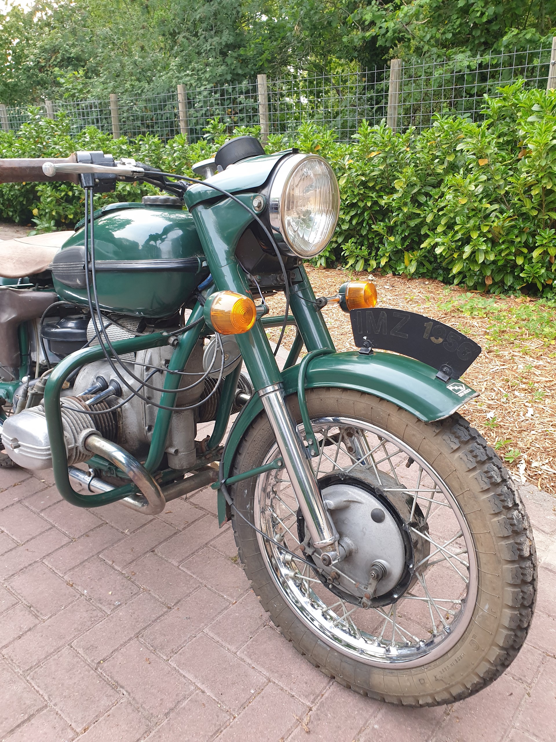 Ural IMZ-8 1993 - 06.jpg